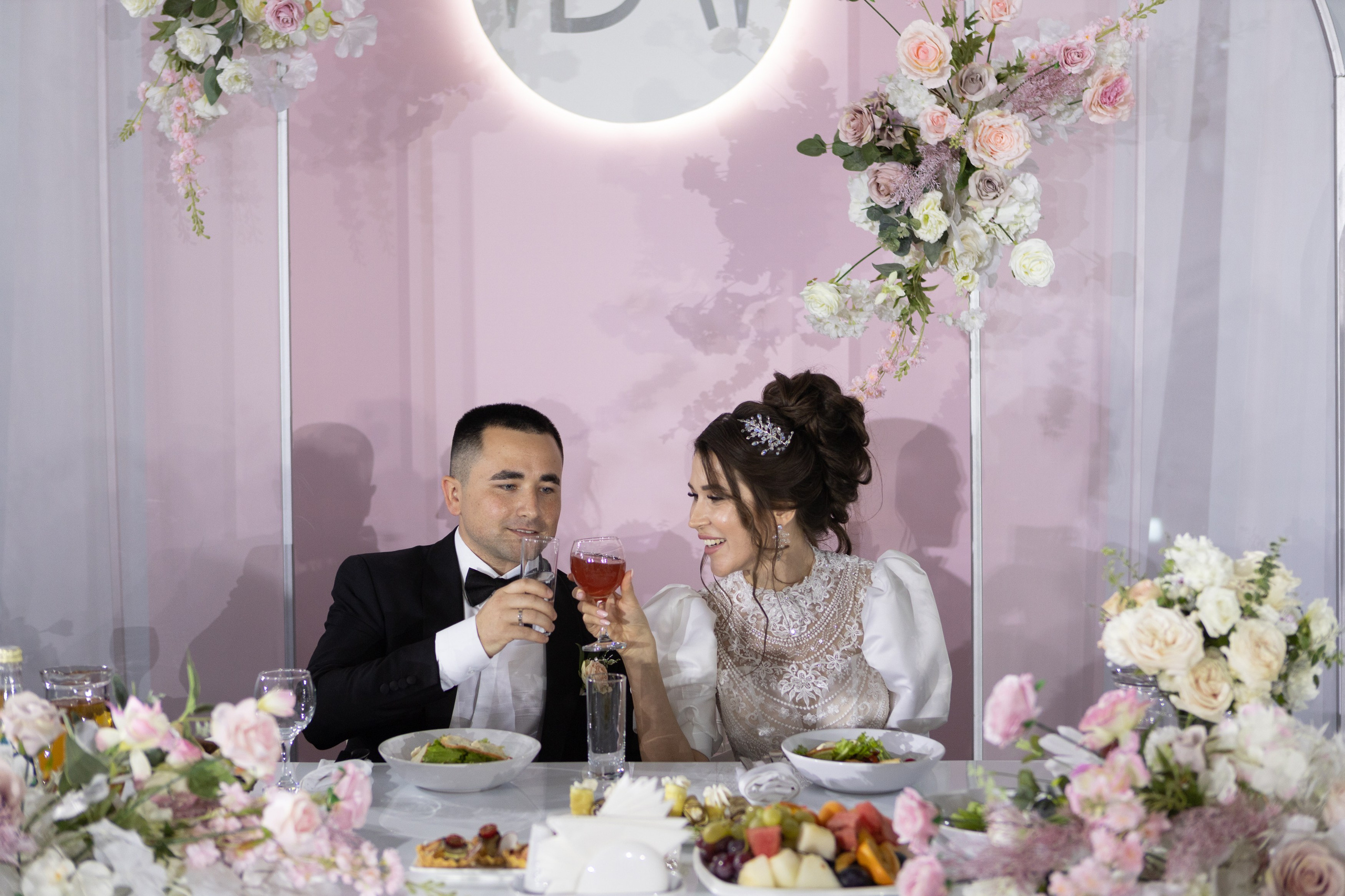 Свадебный фотограф Уфа — Руслан ГабдлисламовЖивые эмоции, красивые кадры, воспоминания на всю жизнь.Работаю по всей Республике Башкортоста. Свадебный фотограф Уфа Руслан Габдлисламов