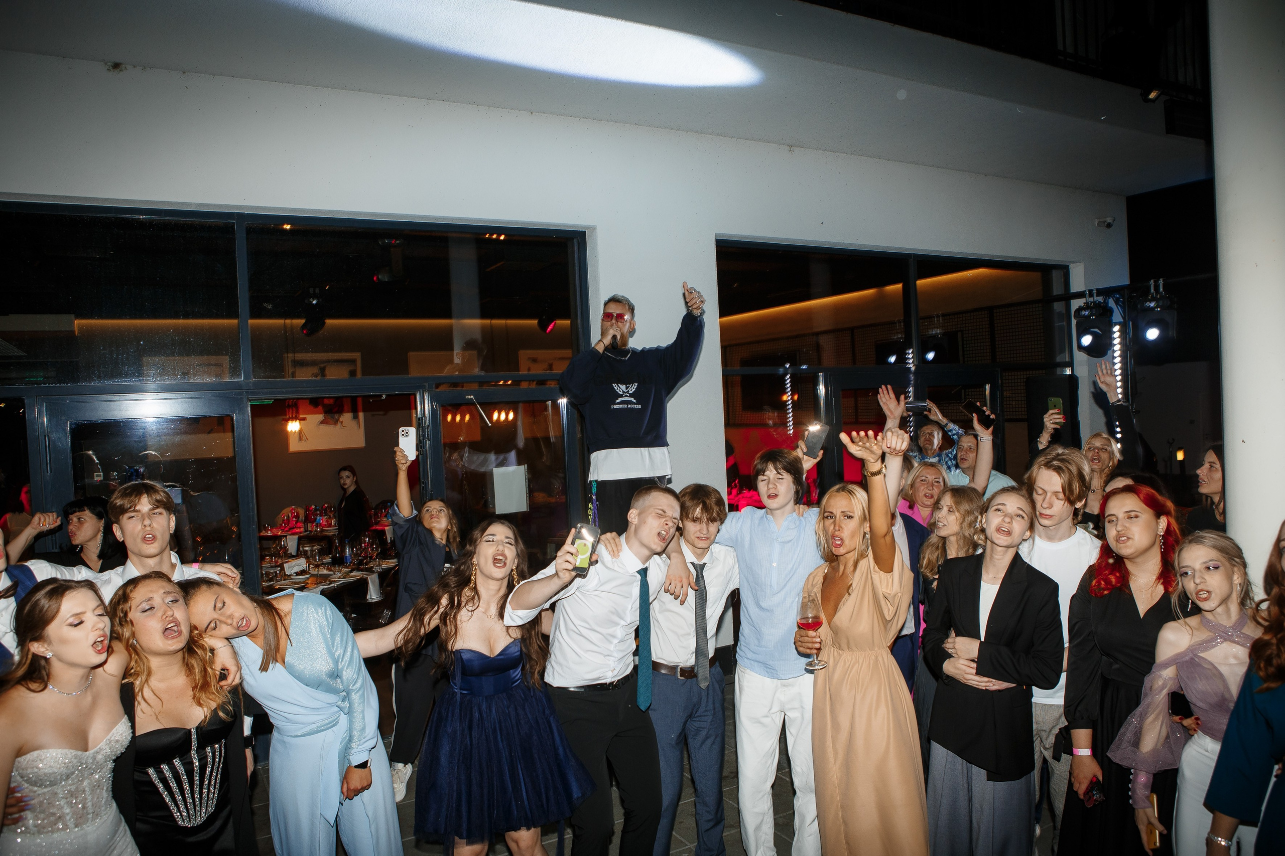 Выпускной Гимназия 12 2024 OpenHouse. Свадебный и портретный Фотограф в Липецке Дмитрий Котюков