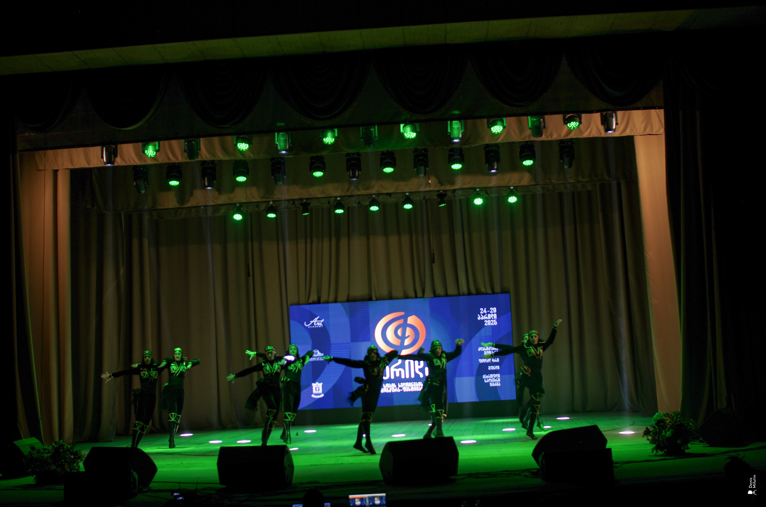 Танцы в Хоби. Портретный фотограф Денис Милютин