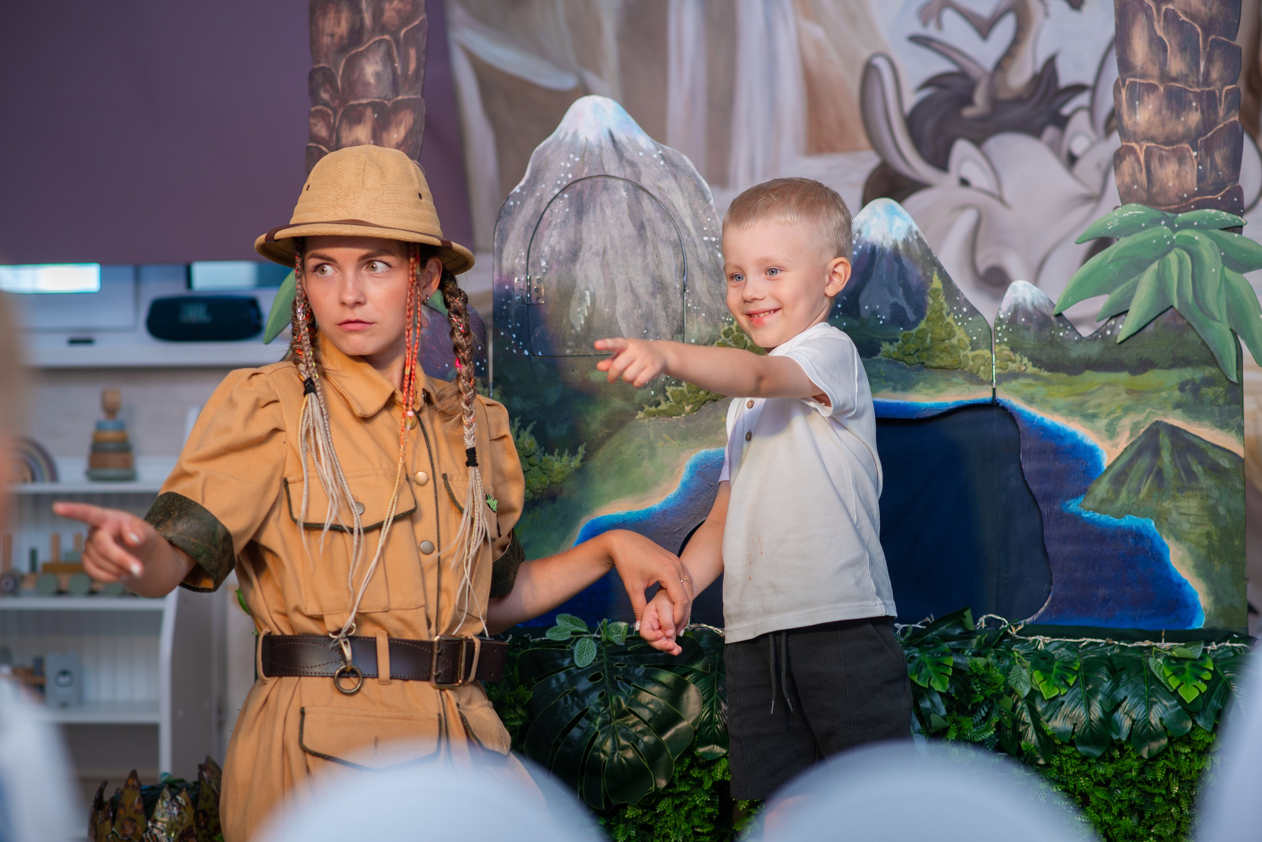 День Рождения Лёвы в Симбе. Семейный фотограф на выписку из роддома и крещение Минск Настя Гришук