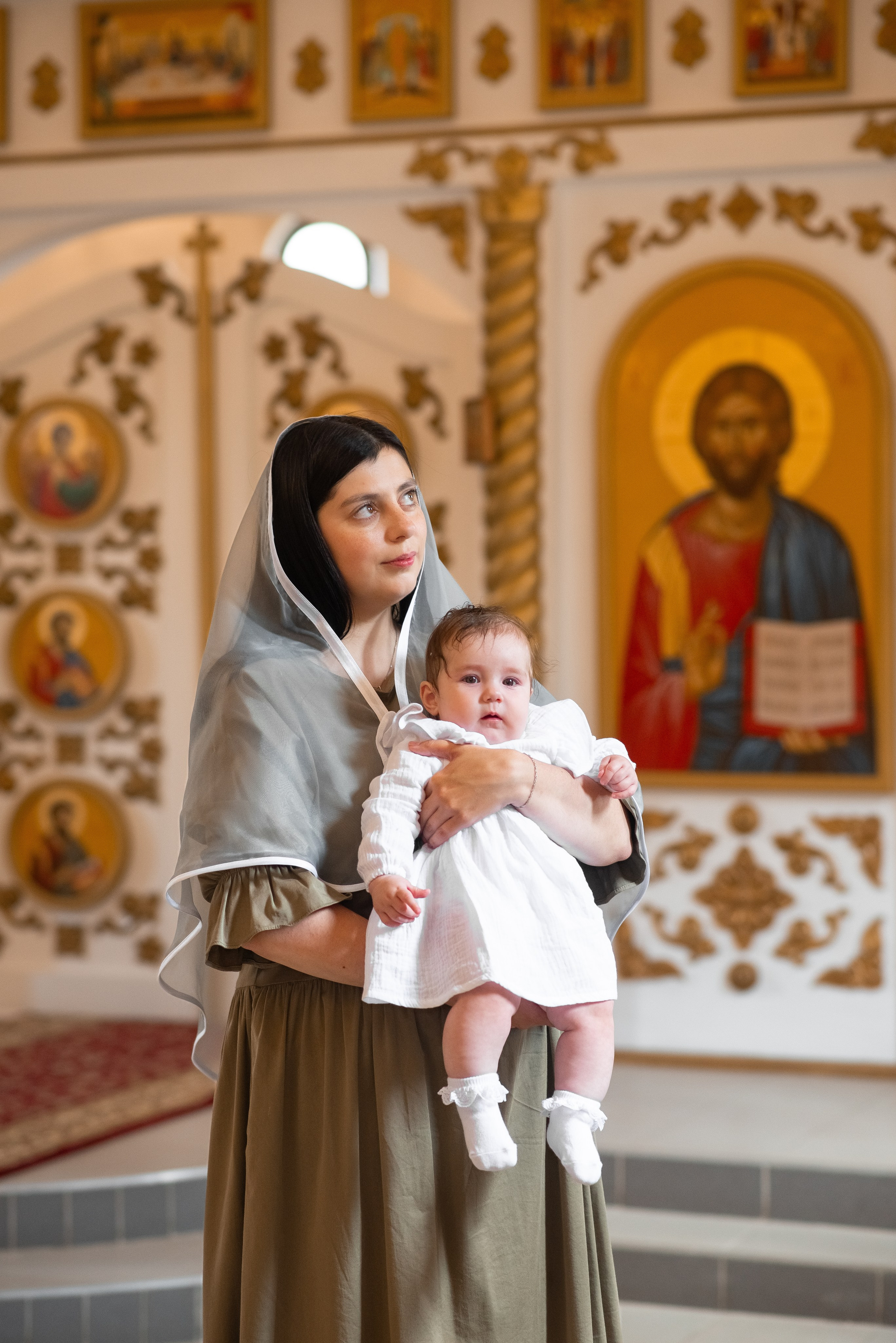 Крещении Мии в хр.Ксении Петербургской. Семейный фотограф на выписку из роддома и крещение Минск Настя Гришук