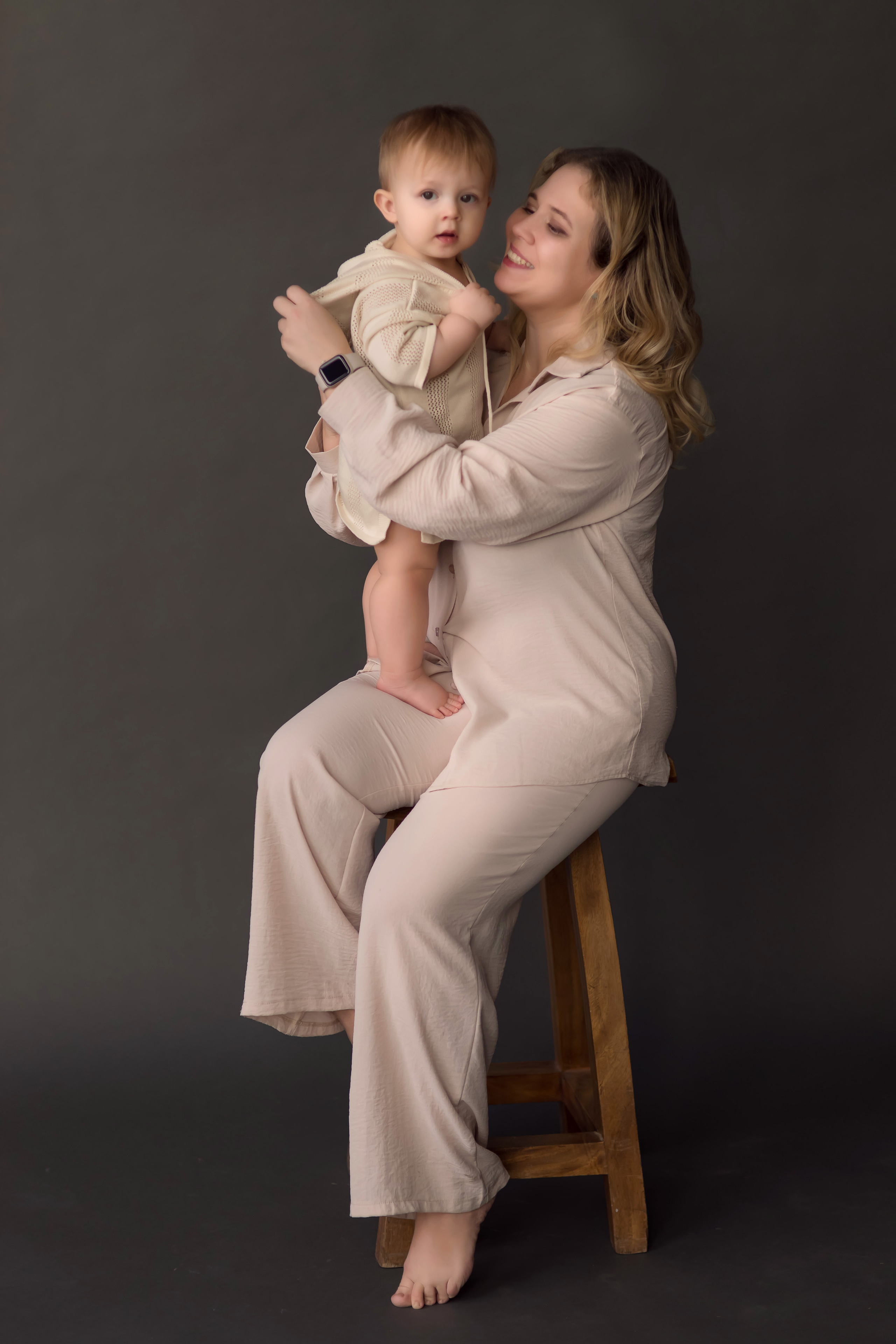 художественный портрет мамы с малышом