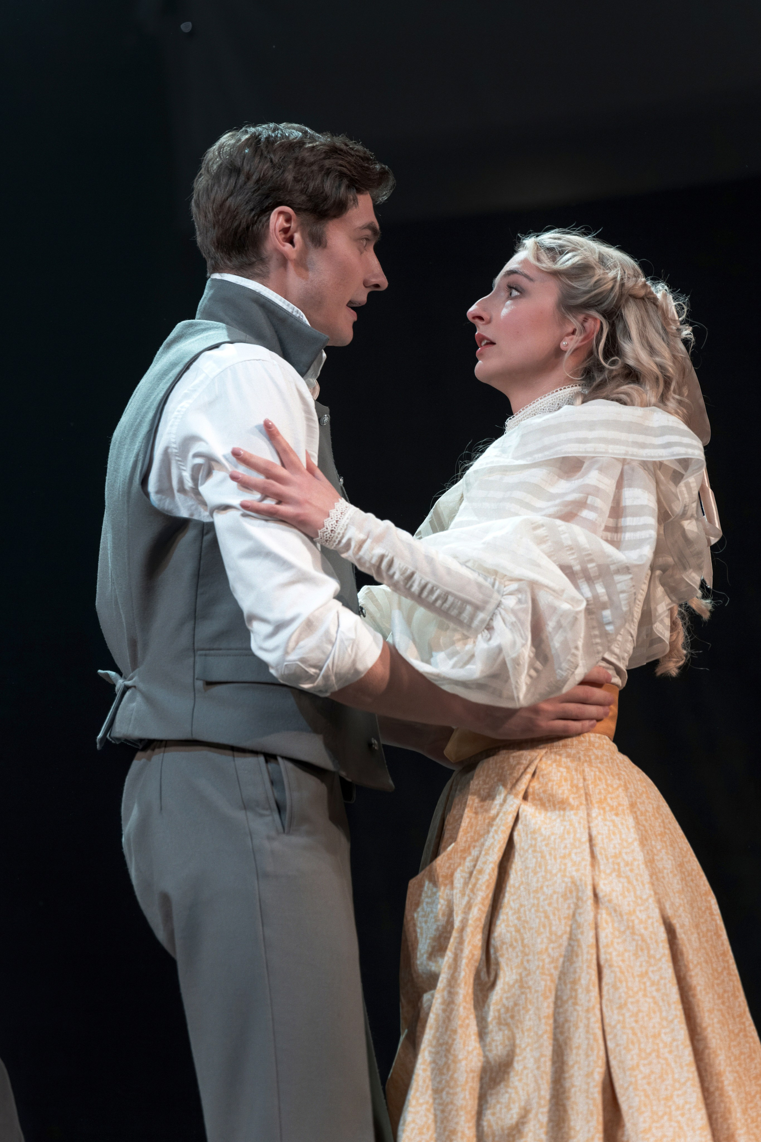 Театр Роста: Отцы и Дети. Сайт фотографа Сергея Абрамова