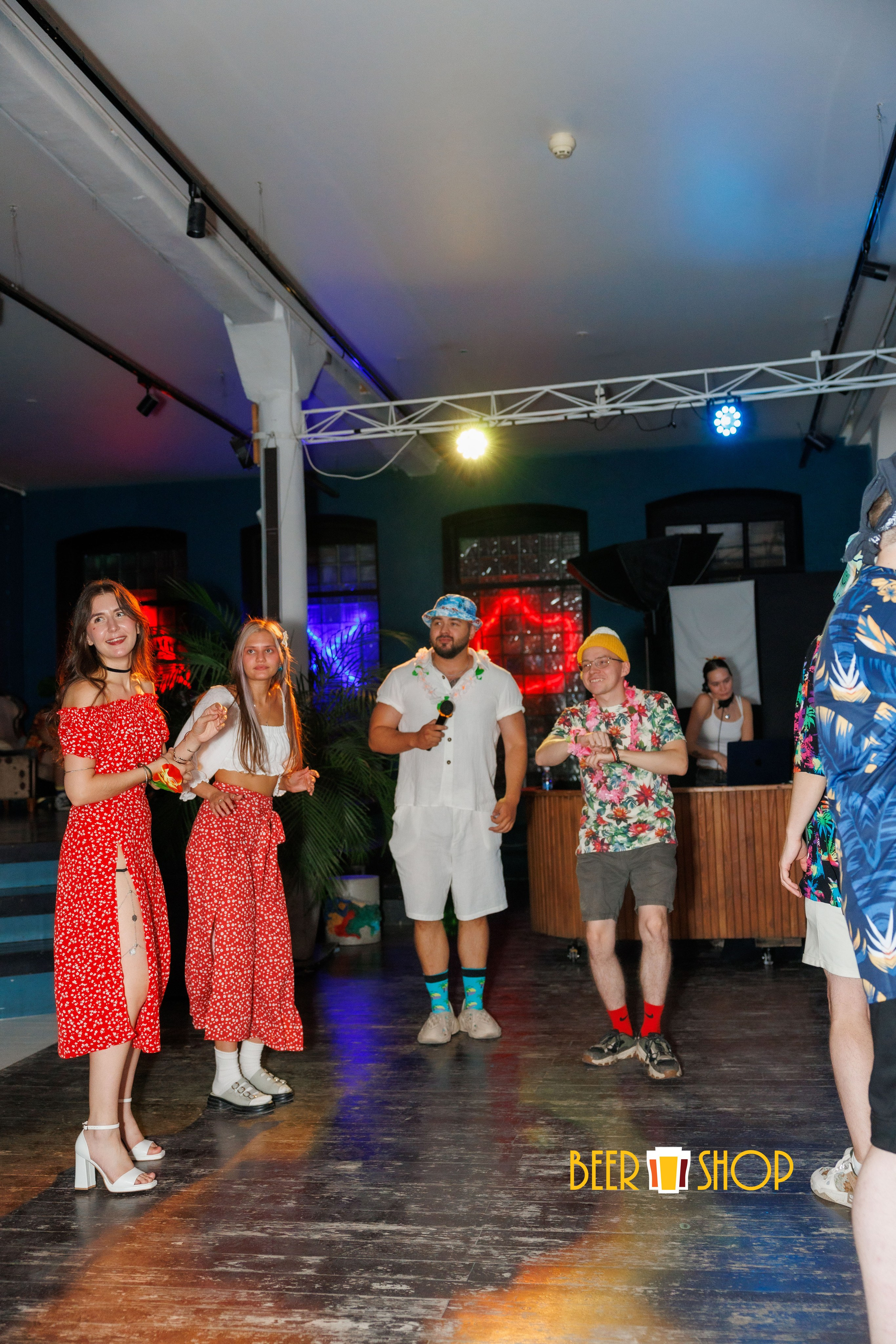 Гавайская вечеринка (Медиапорт). Свадебный фотограф и контент фотограф в Казани Малыгина Елена