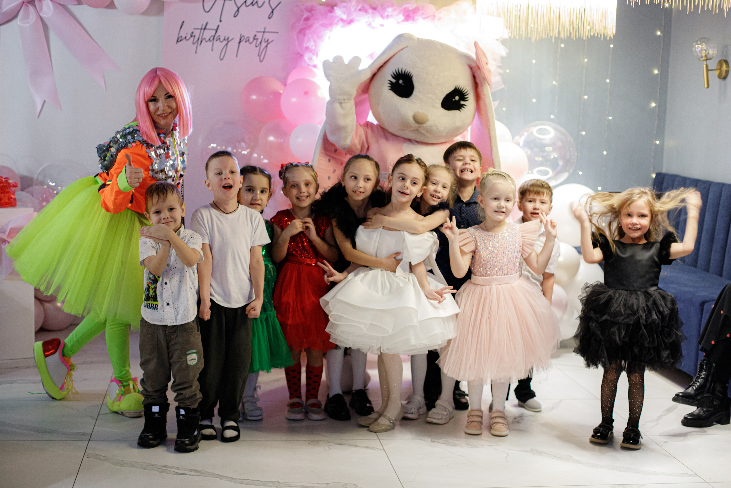 ASIA'S BIRTHDAY PARTY. Photokarish