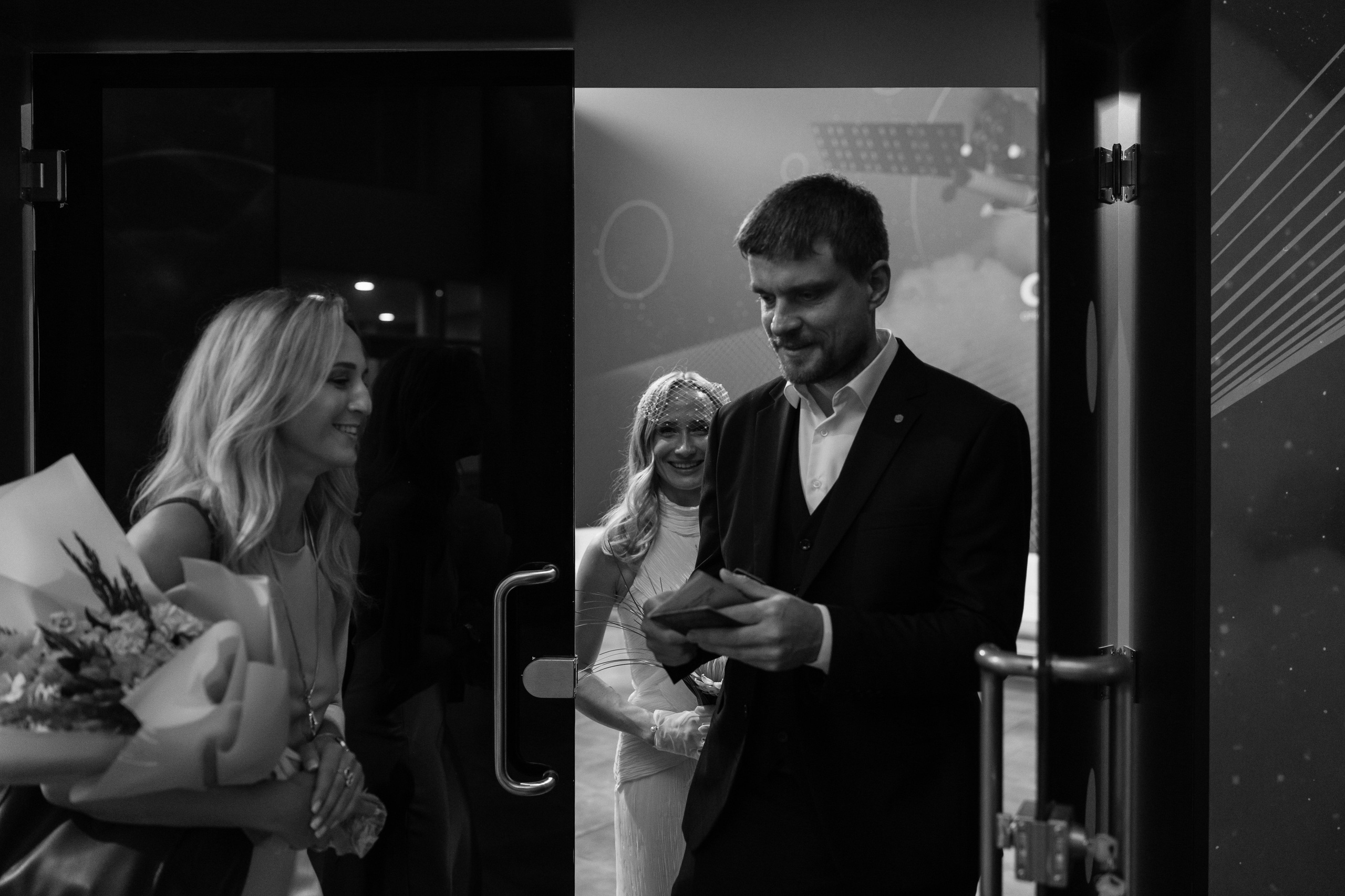 Любовь в космосе. Свадебный и семейный фотограф в Москве и Красногорске — живые кадры | Анастасия Тихонова