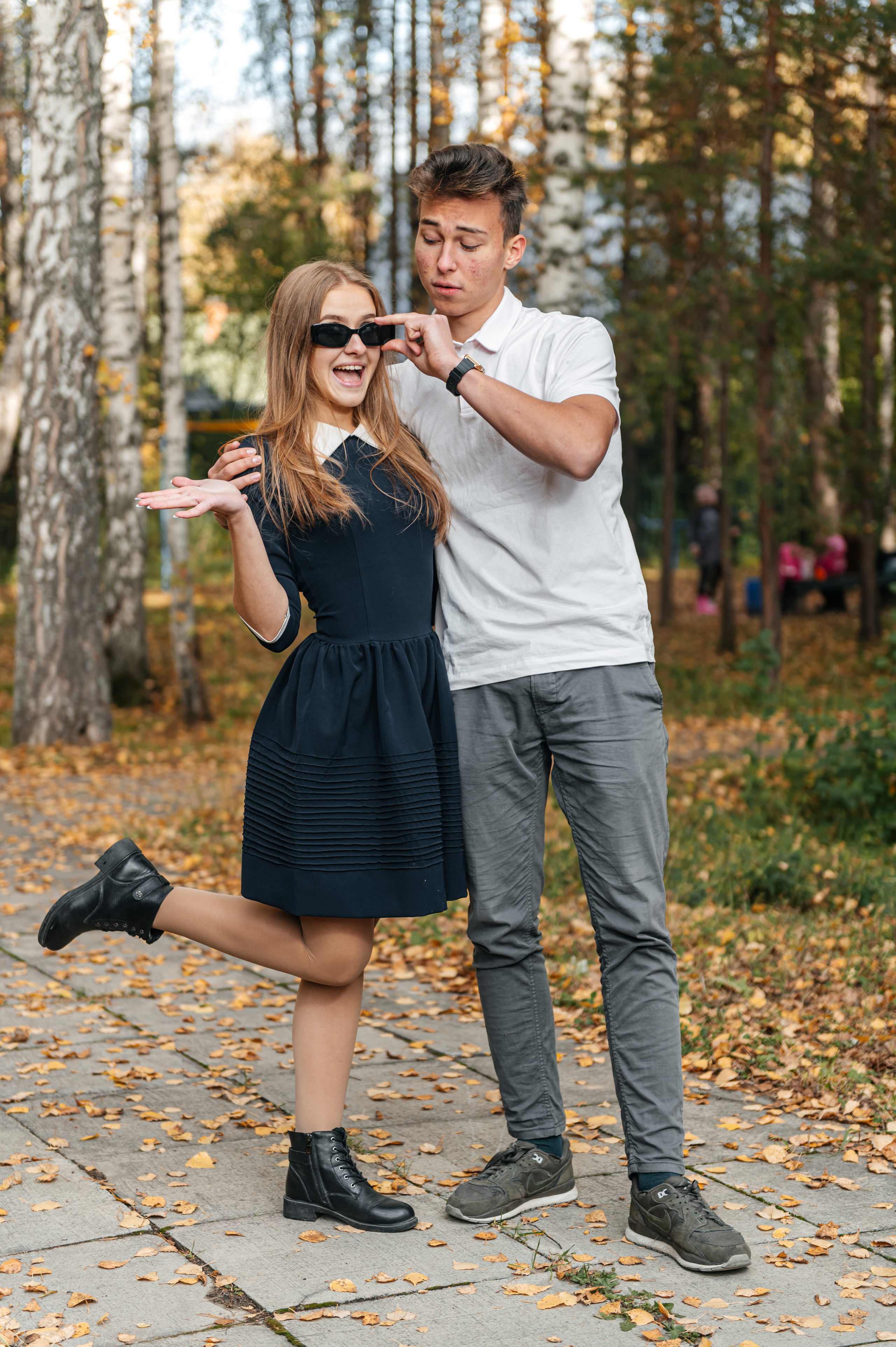 Групповая школьная фотография. Необычная фотография. Школьники. Выпускной альбом. Съёмка выпускного альбома