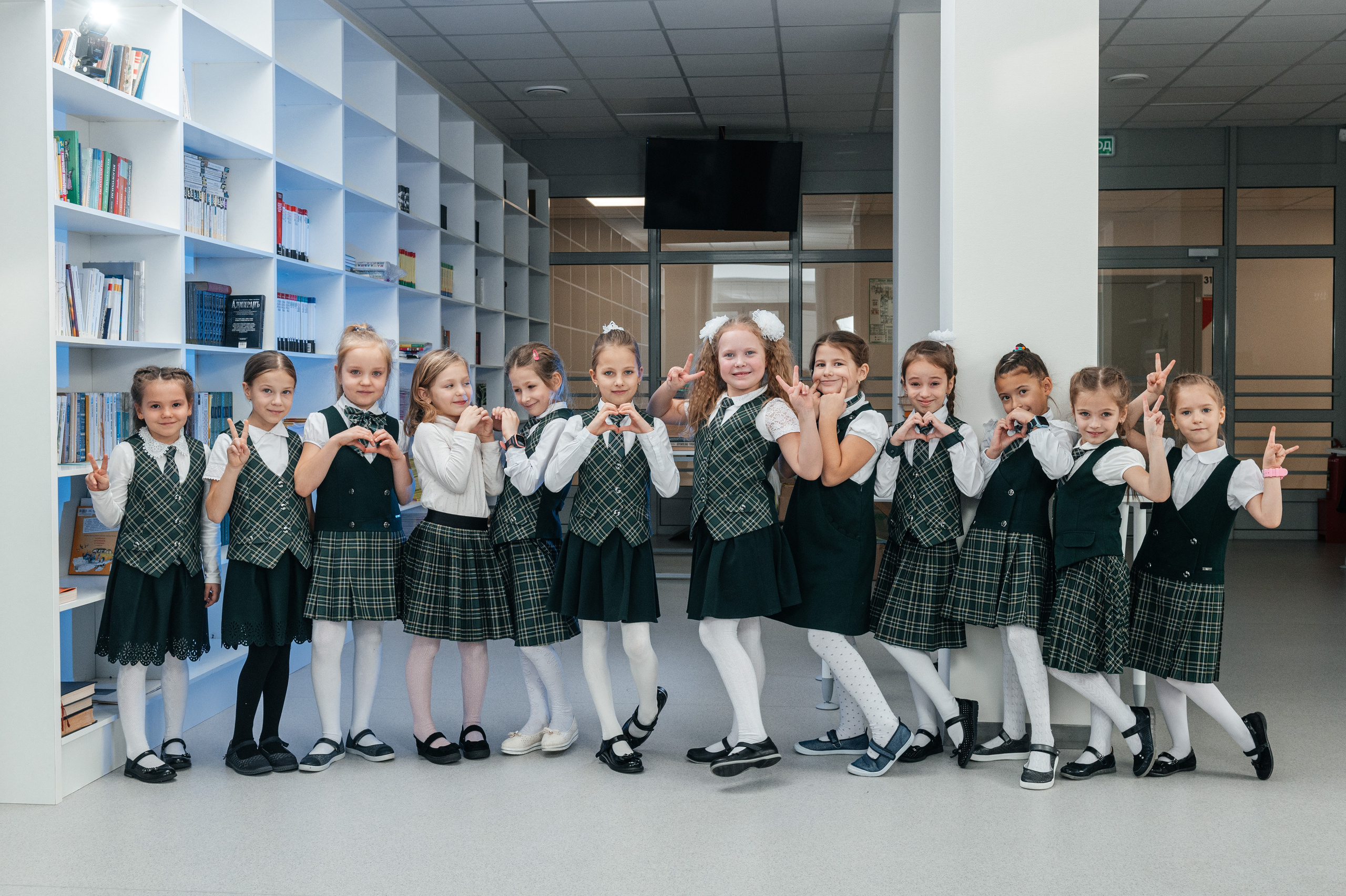 Начальная школа. Современные выпускные альбомы в Новосибирске