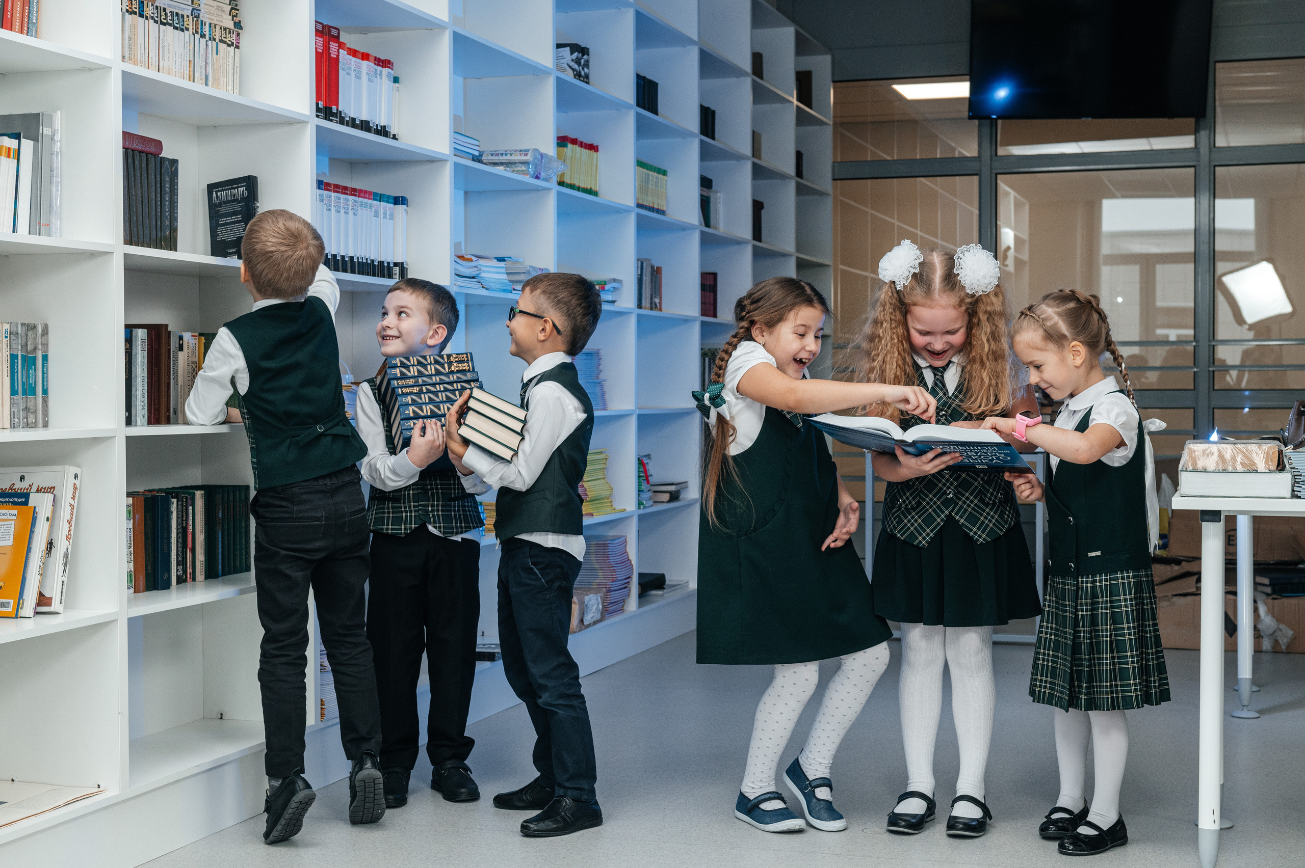 Начальная школа. Современные выпускные альбомы в Новосибирске