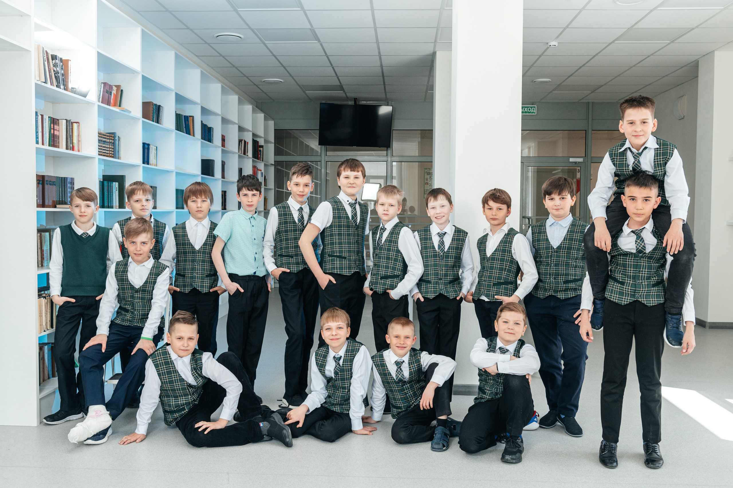 Начальная школа. Современные выпускные альбомы в Новосибирске