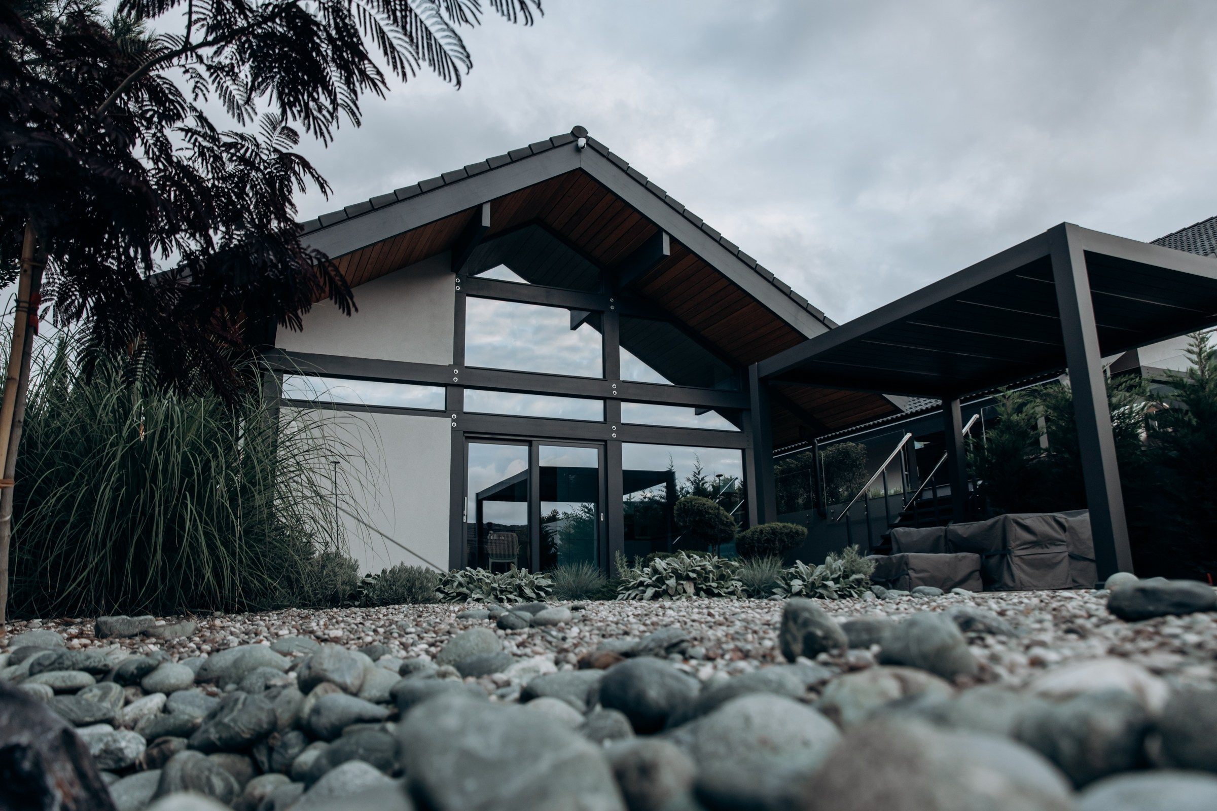 Съёмка для компании INTEQ HAUS из Москвы. Фотограф в Крыму — Федор зайцев. Свадебная, семейная и портретная съёмка. Фотографии для контента, для бизнеса. Корпоративная съёмка