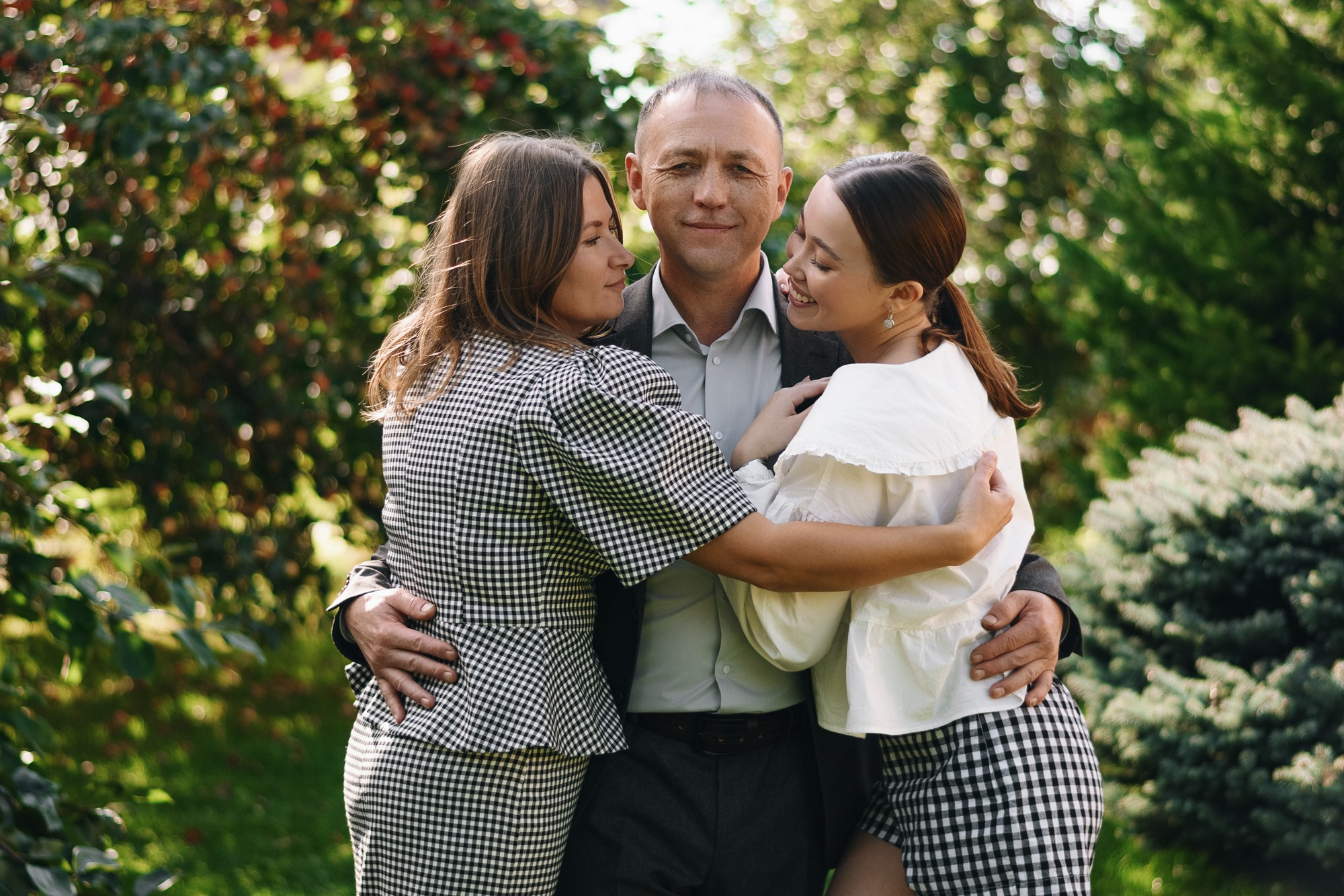 Семейная фотосессия в Тюмени — портреты поколений. Портретный фотограф Тюмень Дарья Мустафина