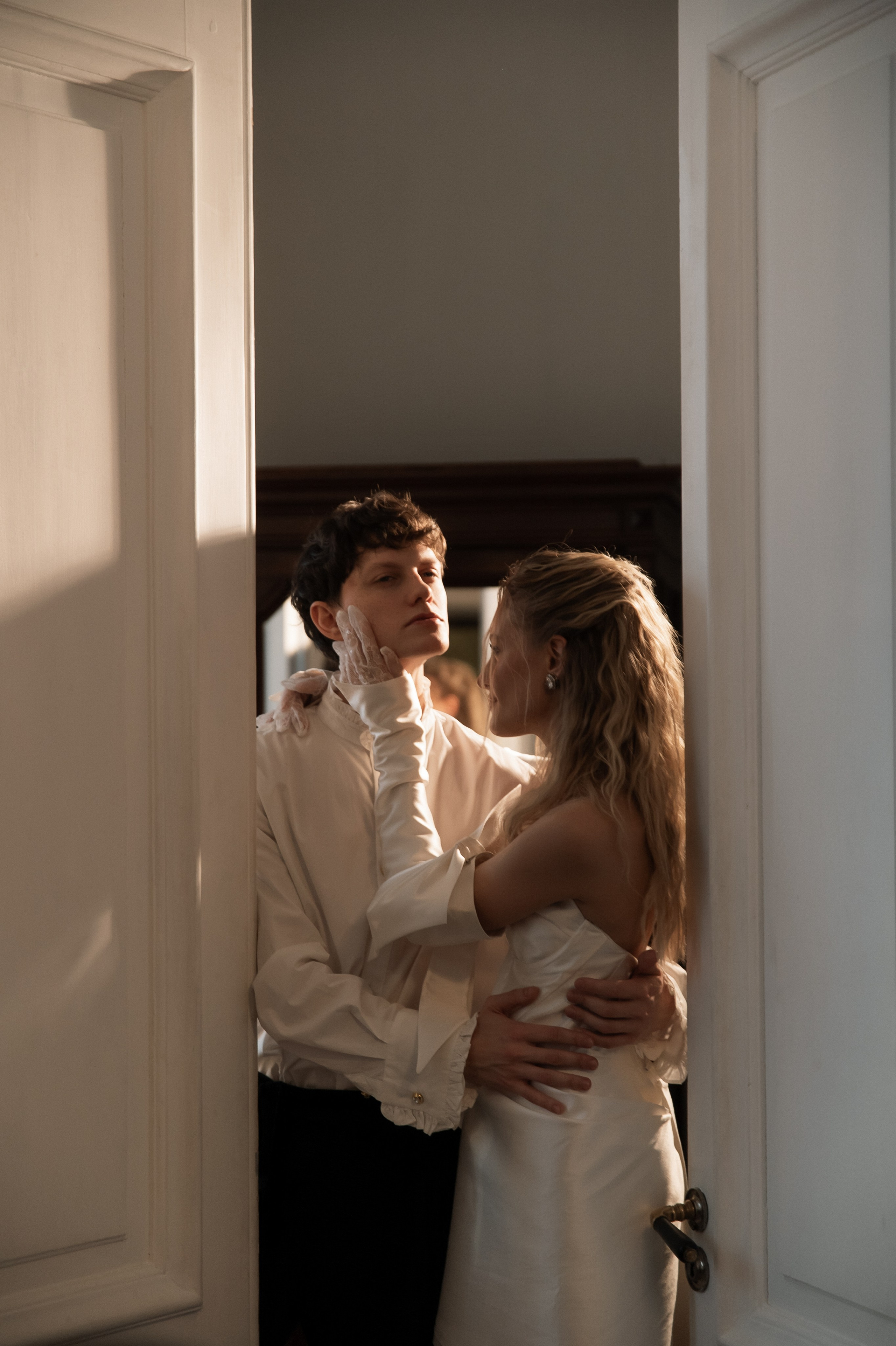 Свадебная съемка в исторической квартире на Чистых прудах. Ярослава Ерина — свадебный фотограф в Москве