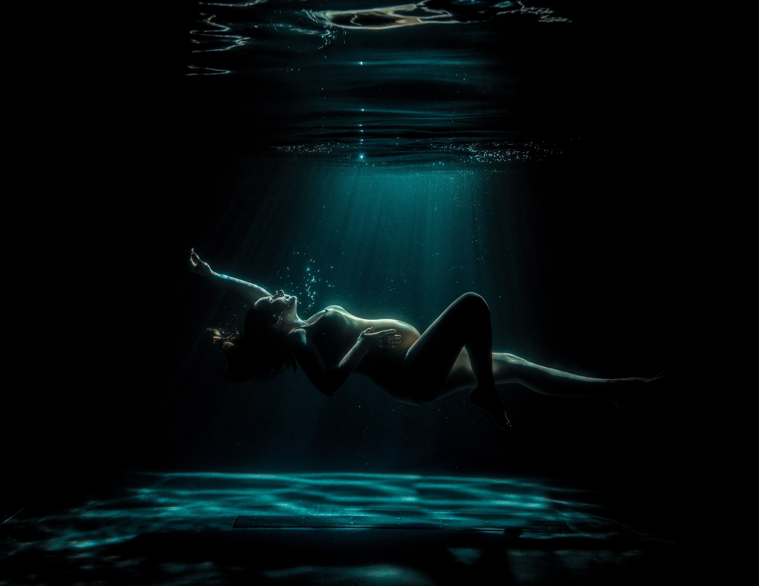 БАССЕЙН. Фотограф Беременности в Краснодаре Кара Артисан