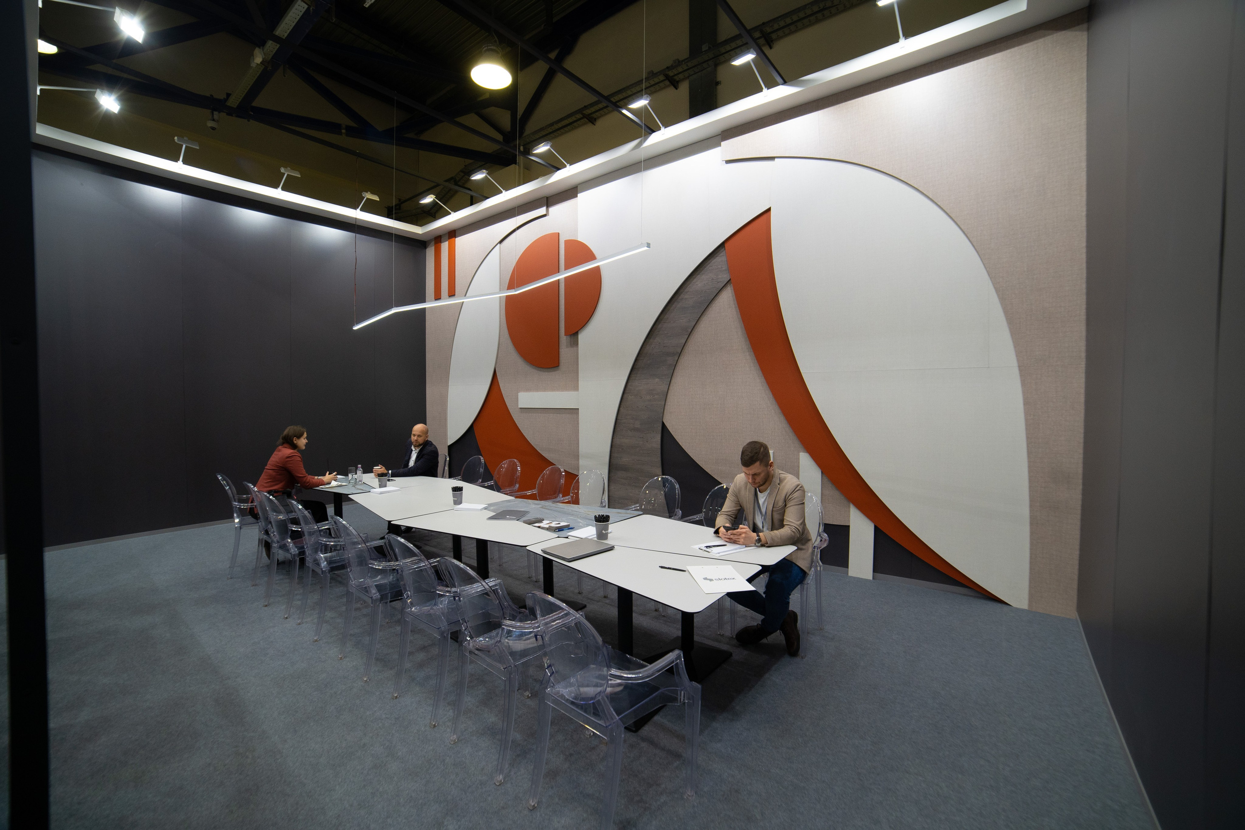 Выставочные стенды. Профессиональный портретный фотограф в Москве Владимир Глаголев