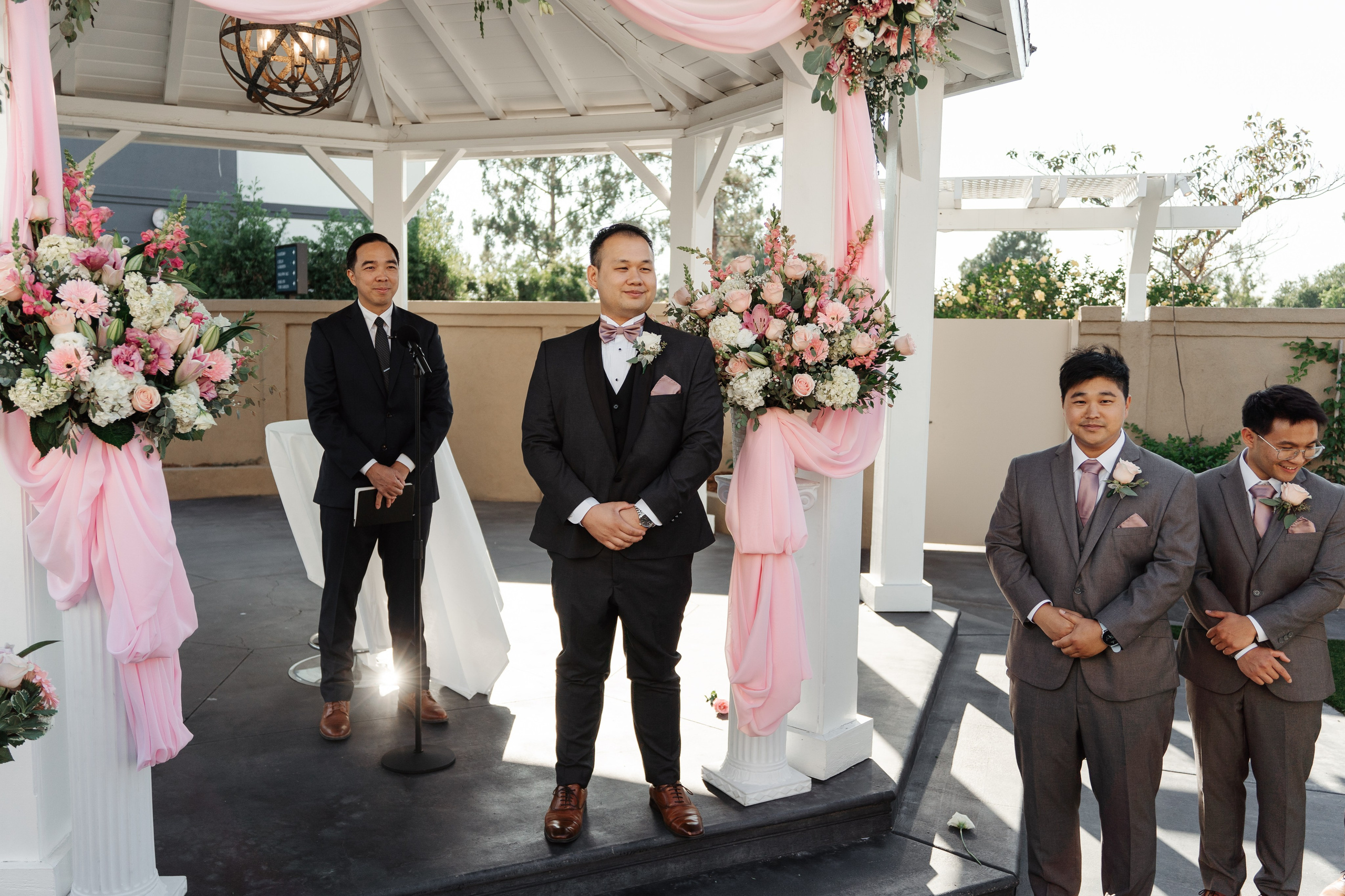 2025-08-16_AndreaChristopher. Ретушер Зенькевич Света