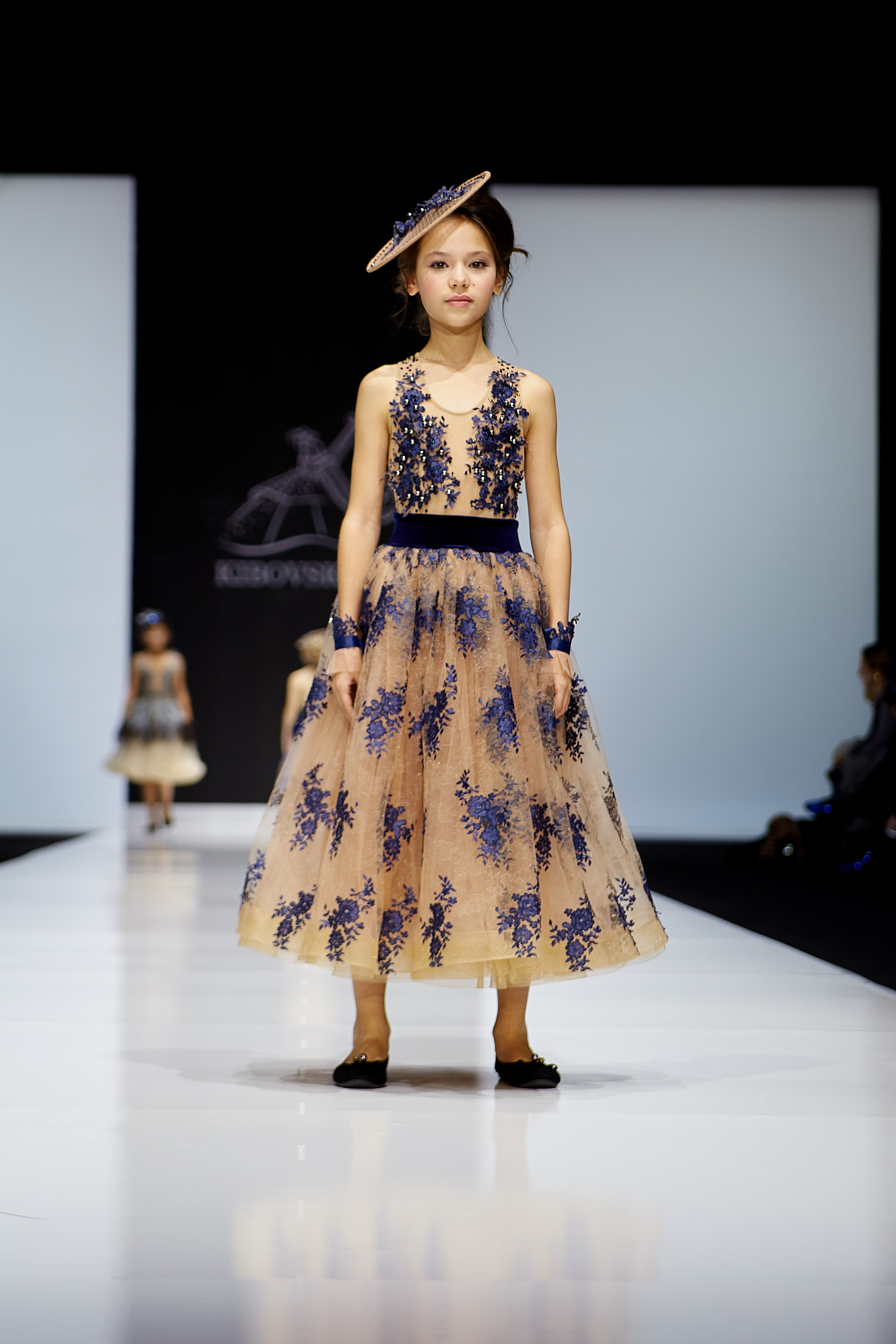 MFW 2019 oct (Moscow Fashion Week) Неделя Моды в Москве. Профессиональный фотограф Светлана Писарева