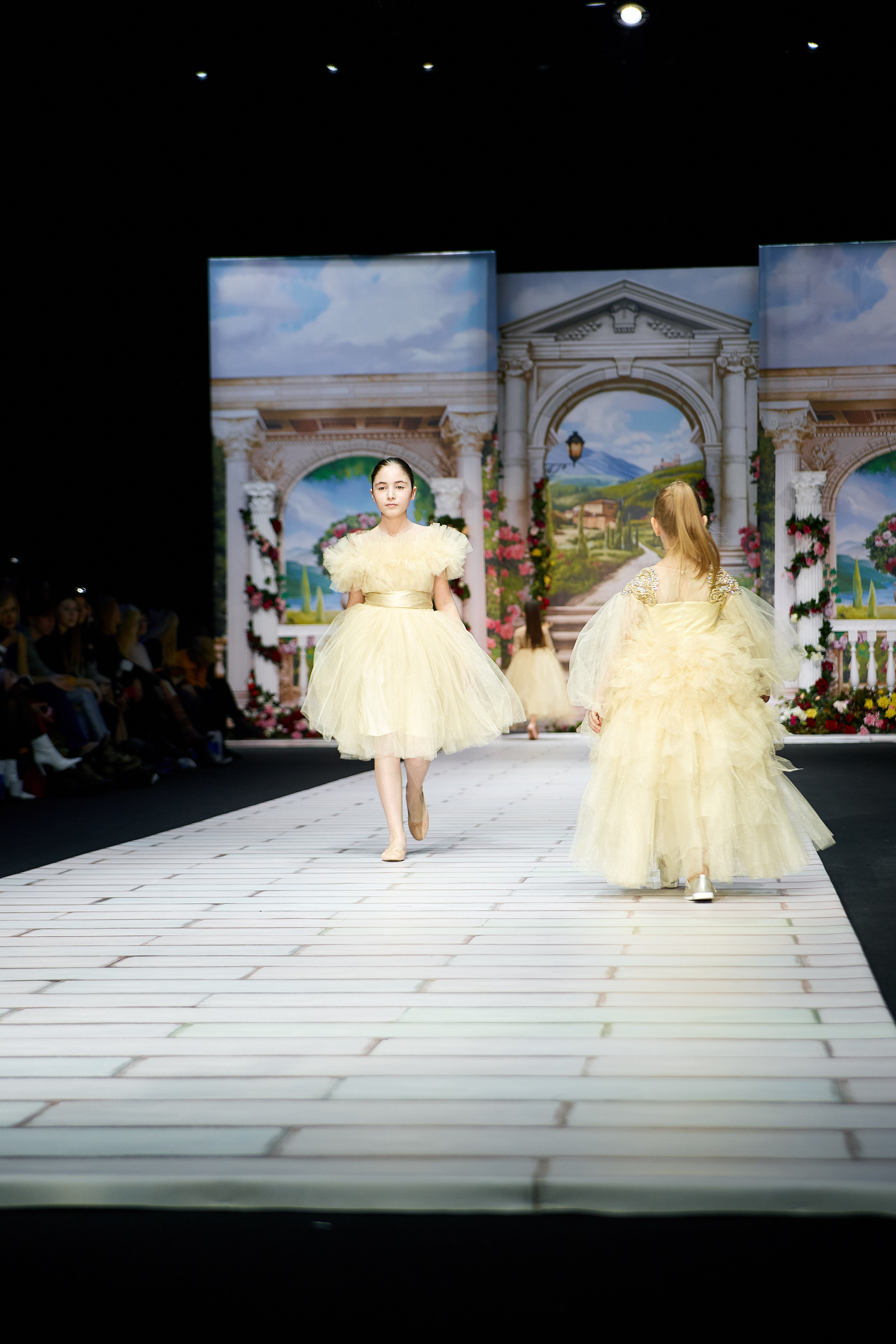 MFW 2019 march (Moscow Fashion Week) Неделя Моды в Москве. Профессиональный фотограф Светлана Писарева