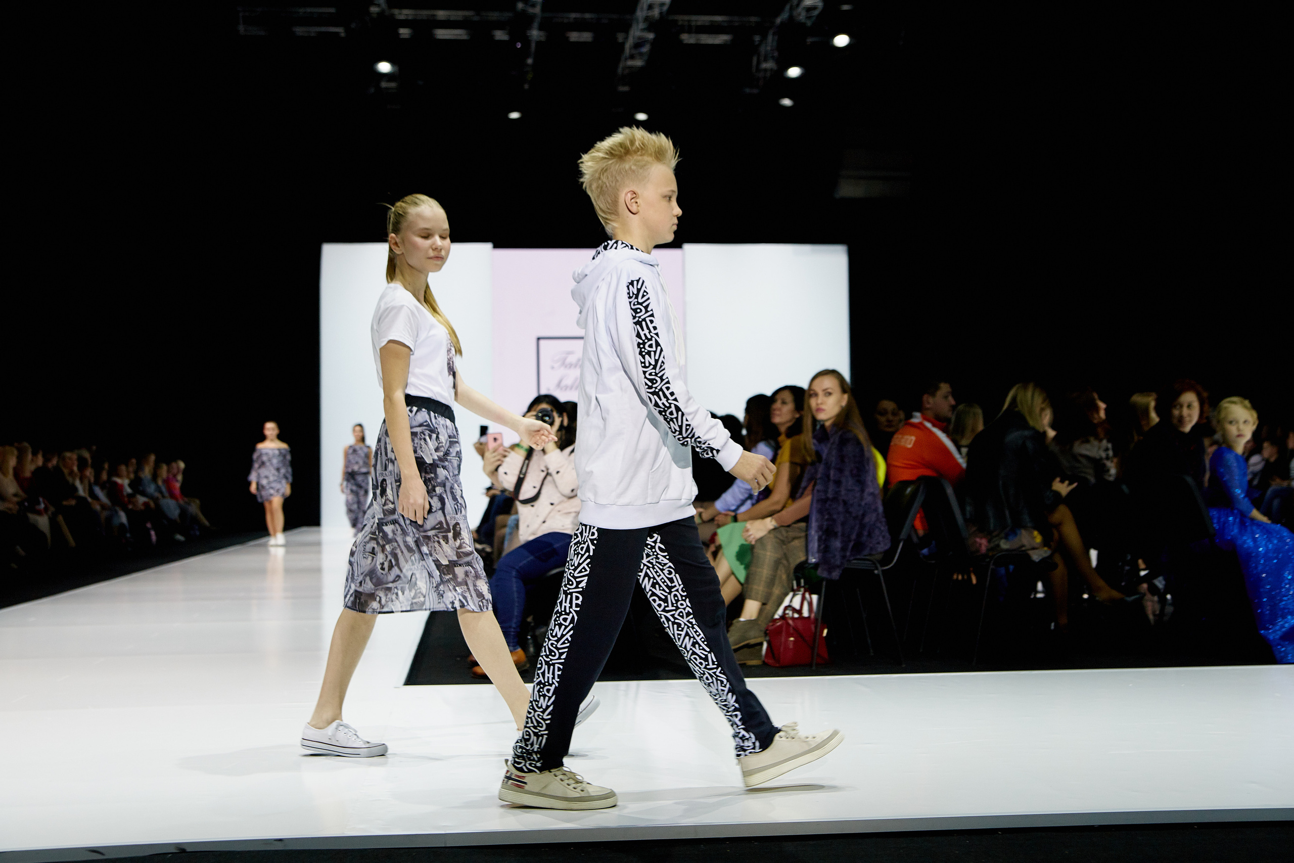 MFW 2019 oct (Moscow Fashion Week) Неделя Моды в Москве. Профессиональный фотограф Светлана Писарева