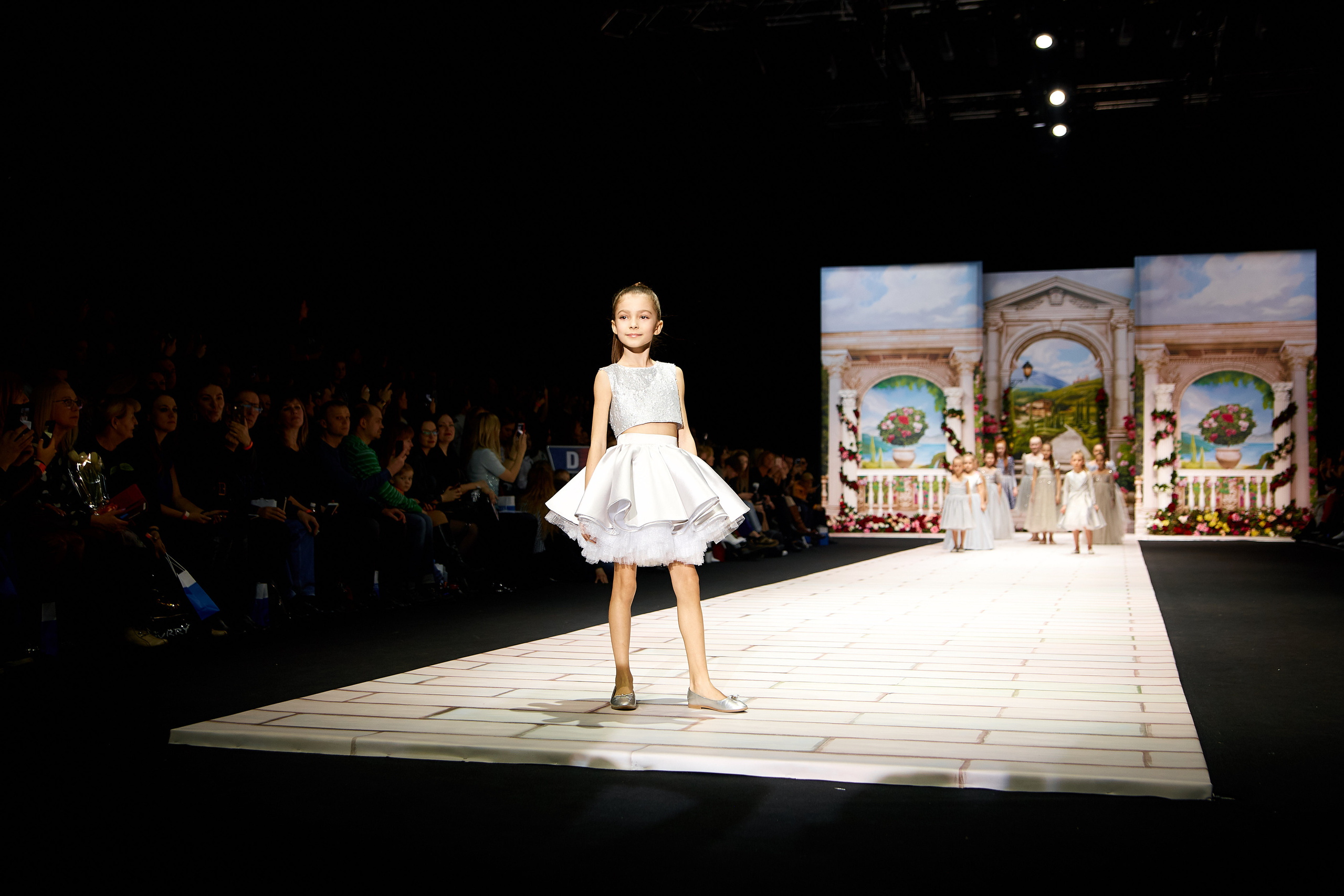 MFW 2019 march (Moscow Fashion Week) Неделя Моды в Москве. Профессиональный фотограф Светлана Писарева