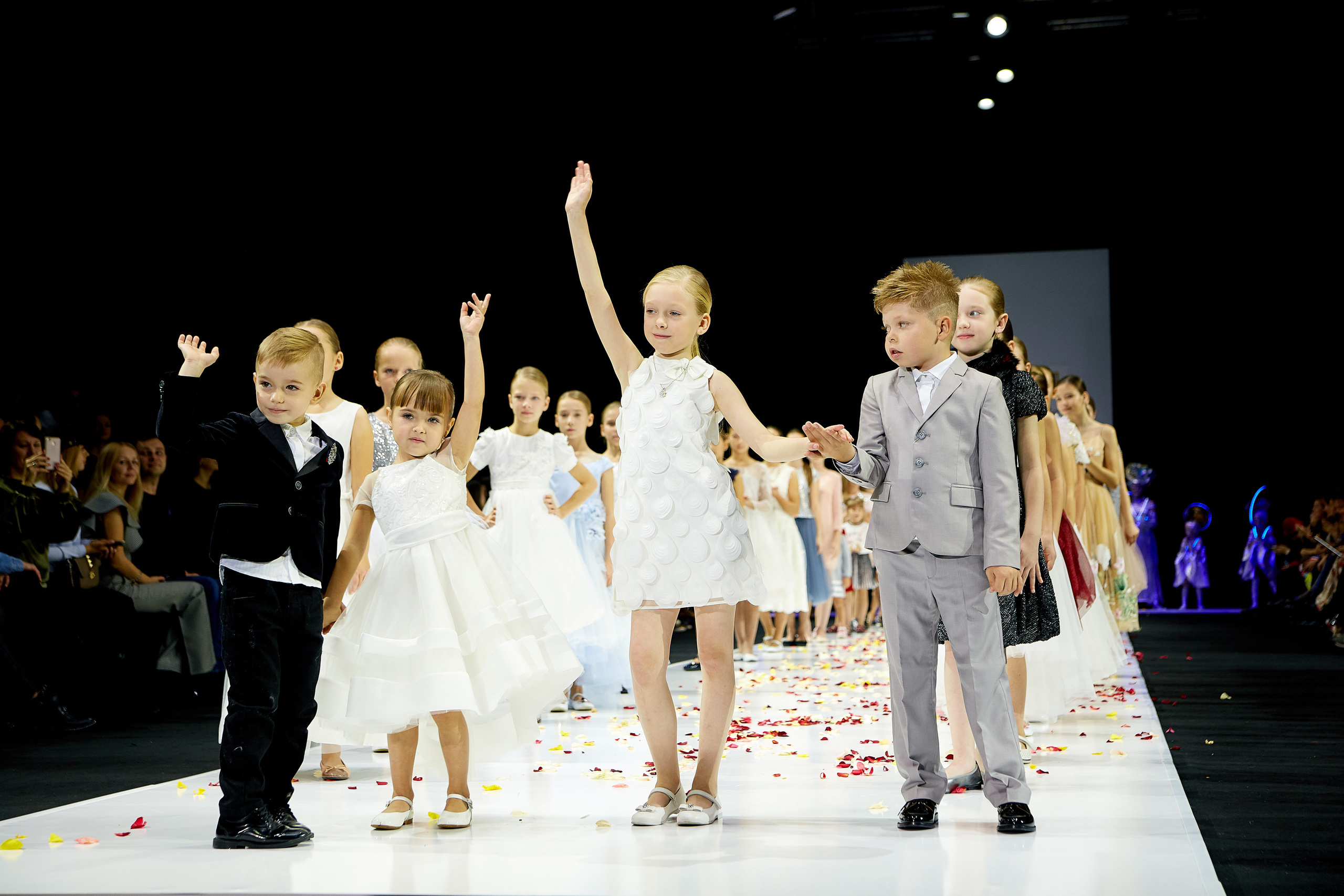 MFW 2018 oct (Moscow Fashion Week) Неделя Моды в Москве. Профессиональный фотограф Светлана Писарева