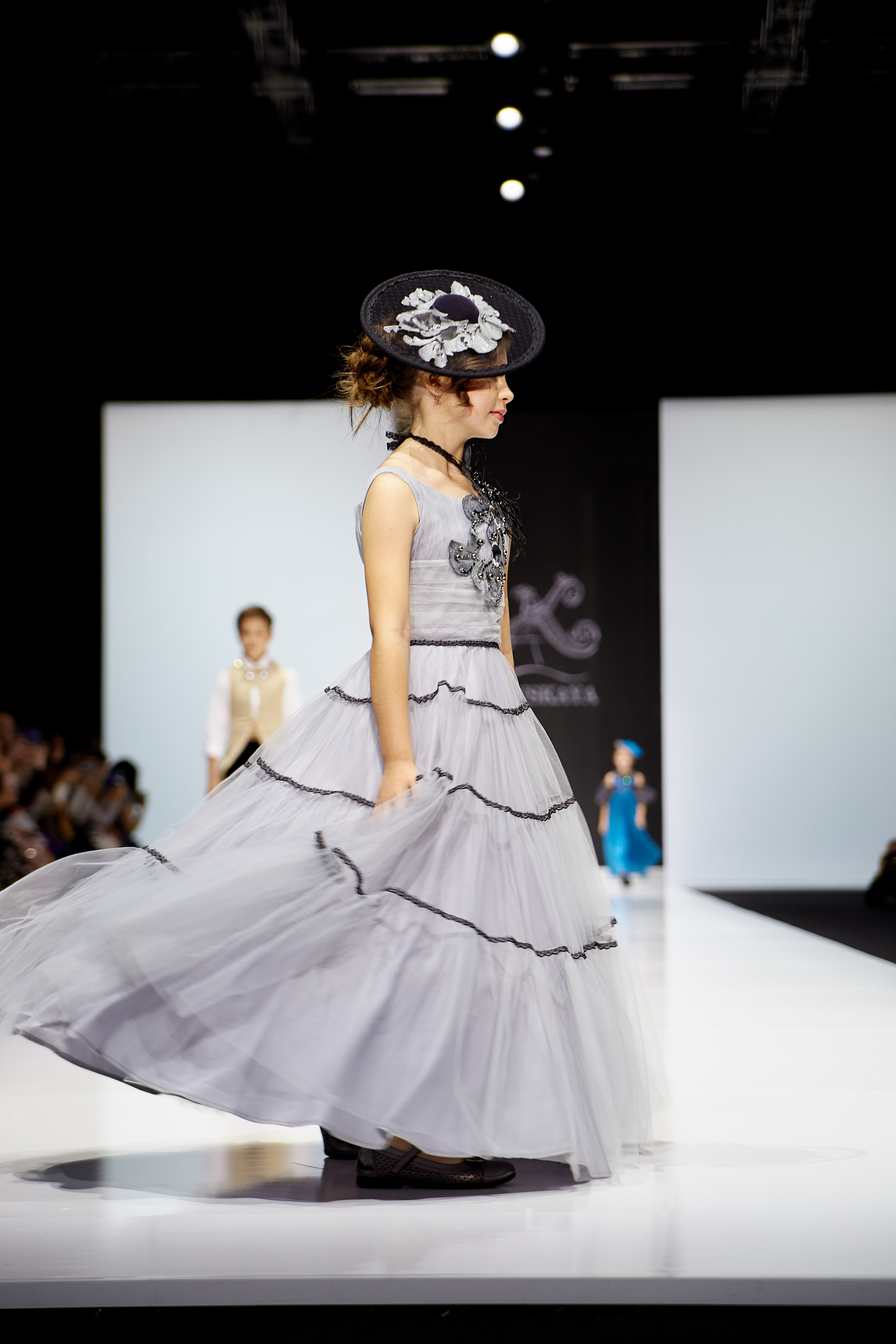 MFW 2019 oct (Moscow Fashion Week) Неделя Моды в Москве. Профессиональный фотограф Светлана Писарева