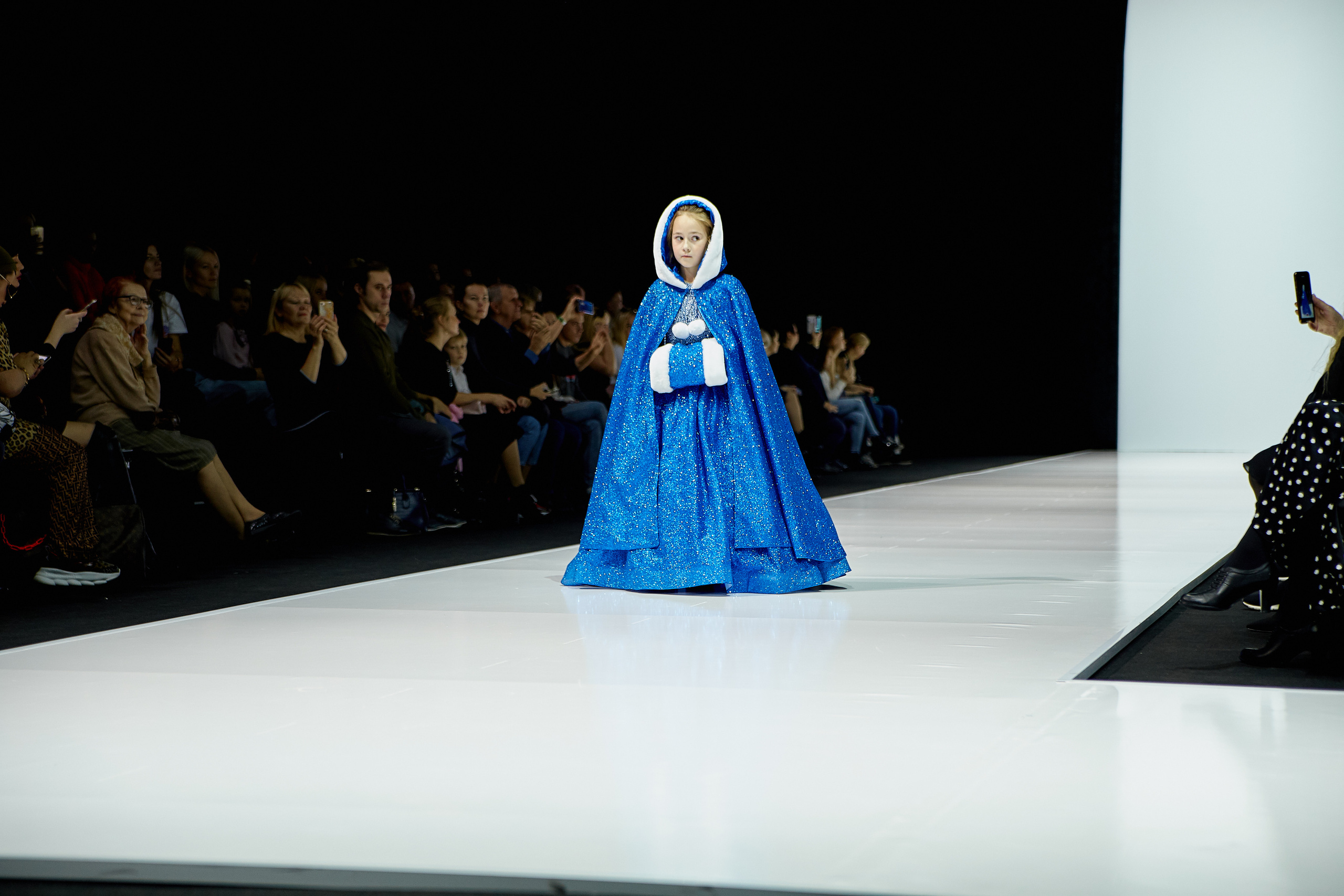 MFW 2019 oct (Moscow Fashion Week) Неделя Моды в Москве. Профессиональный фотограф Светлана Писарева