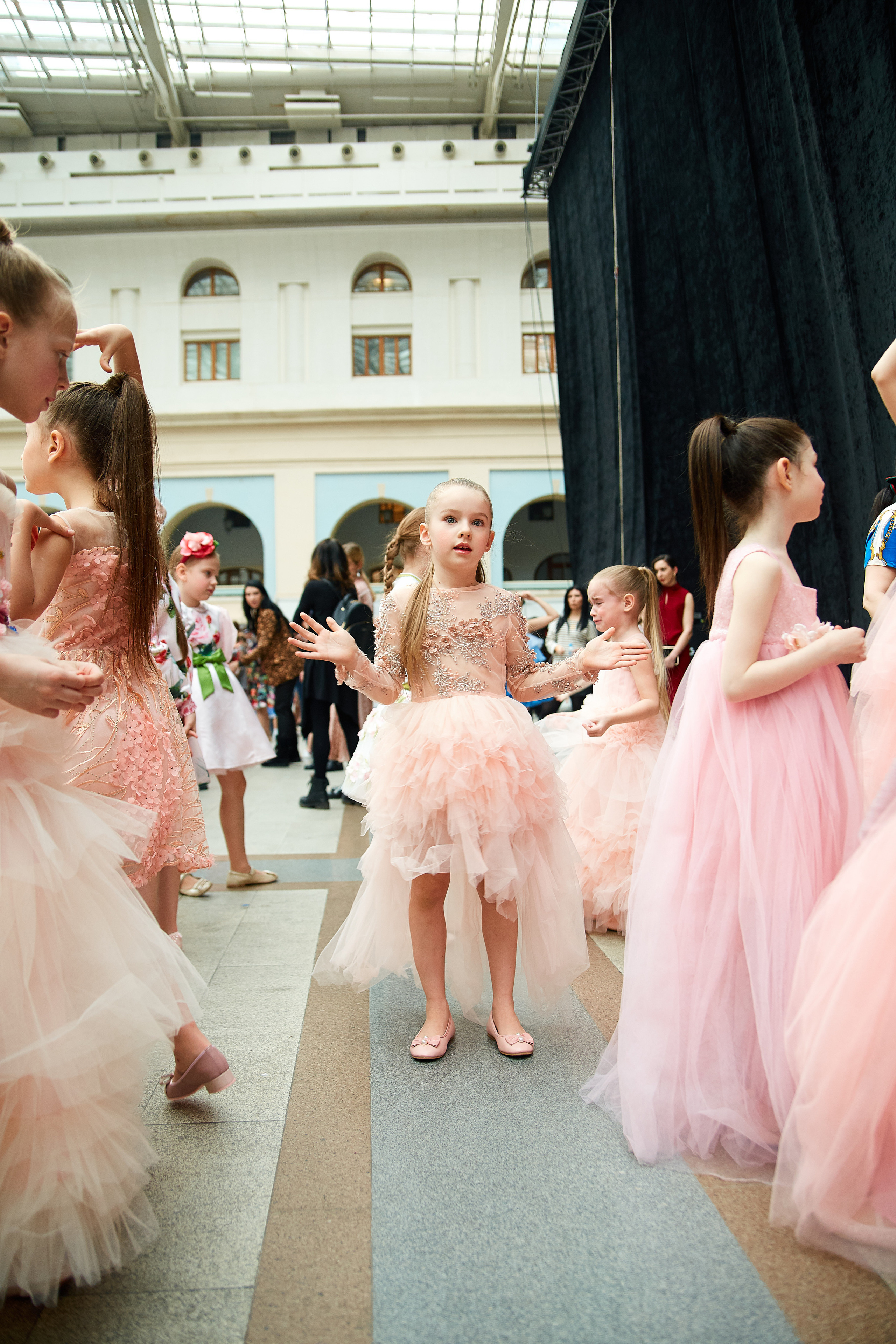 MFW 2019 march (Moscow Fashion Week) Неделя Моды в Москве. Профессиональный фотограф Светлана Писарева
