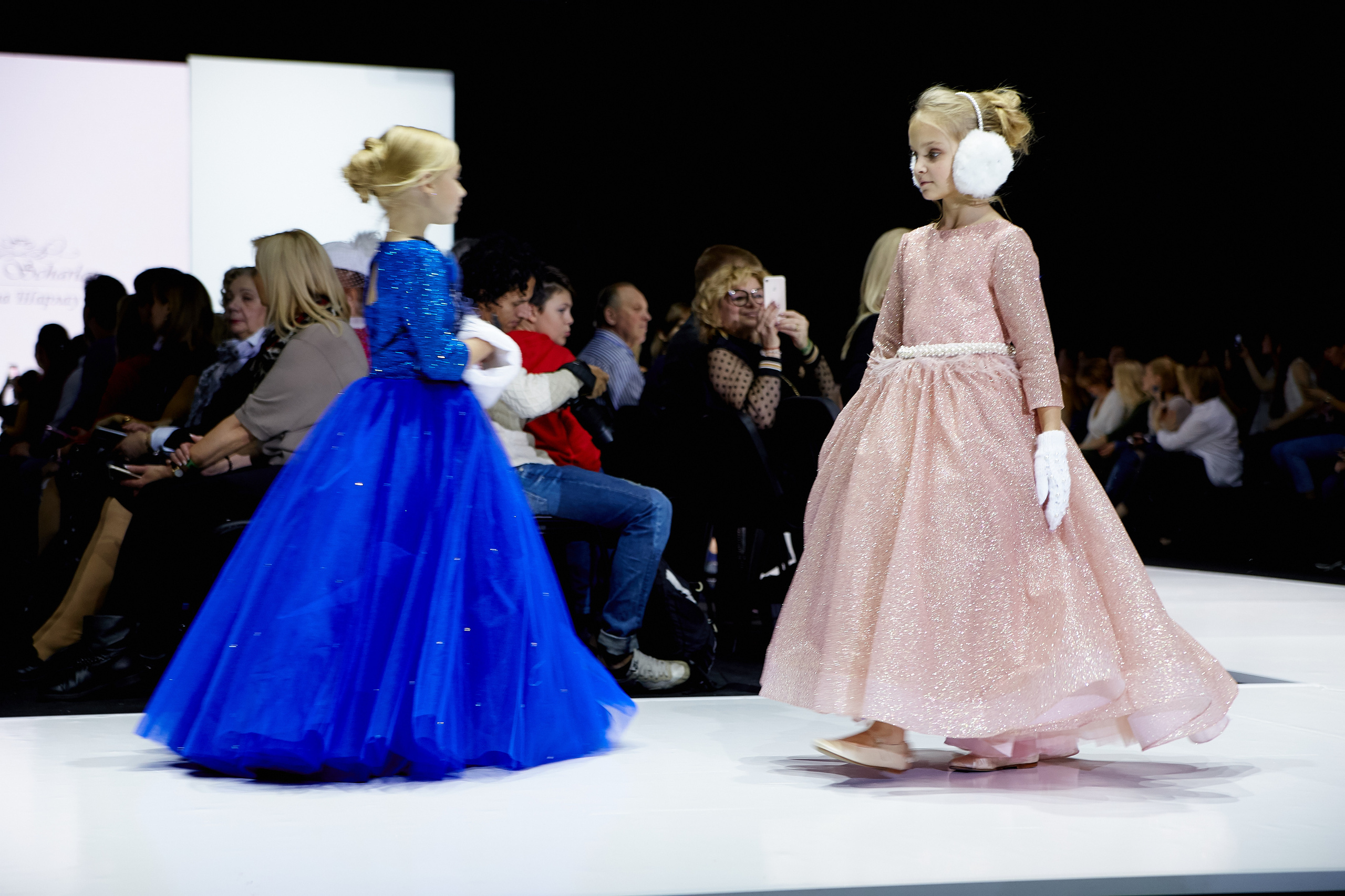 MFW 2019 oct (Moscow Fashion Week) Неделя Моды в Москве. Профессиональный фотограф Светлана Писарева