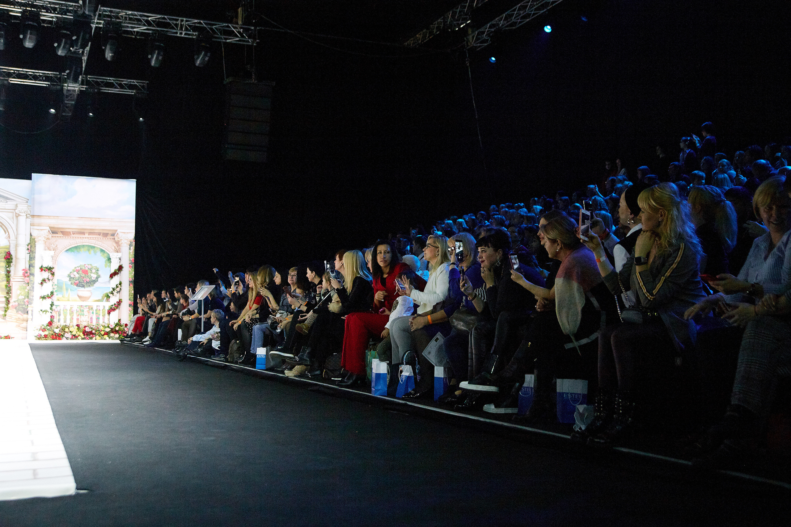 MFW 2019 march (Moscow Fashion Week) Неделя Моды в Москве. Профессиональный фотограф Светлана Писарева