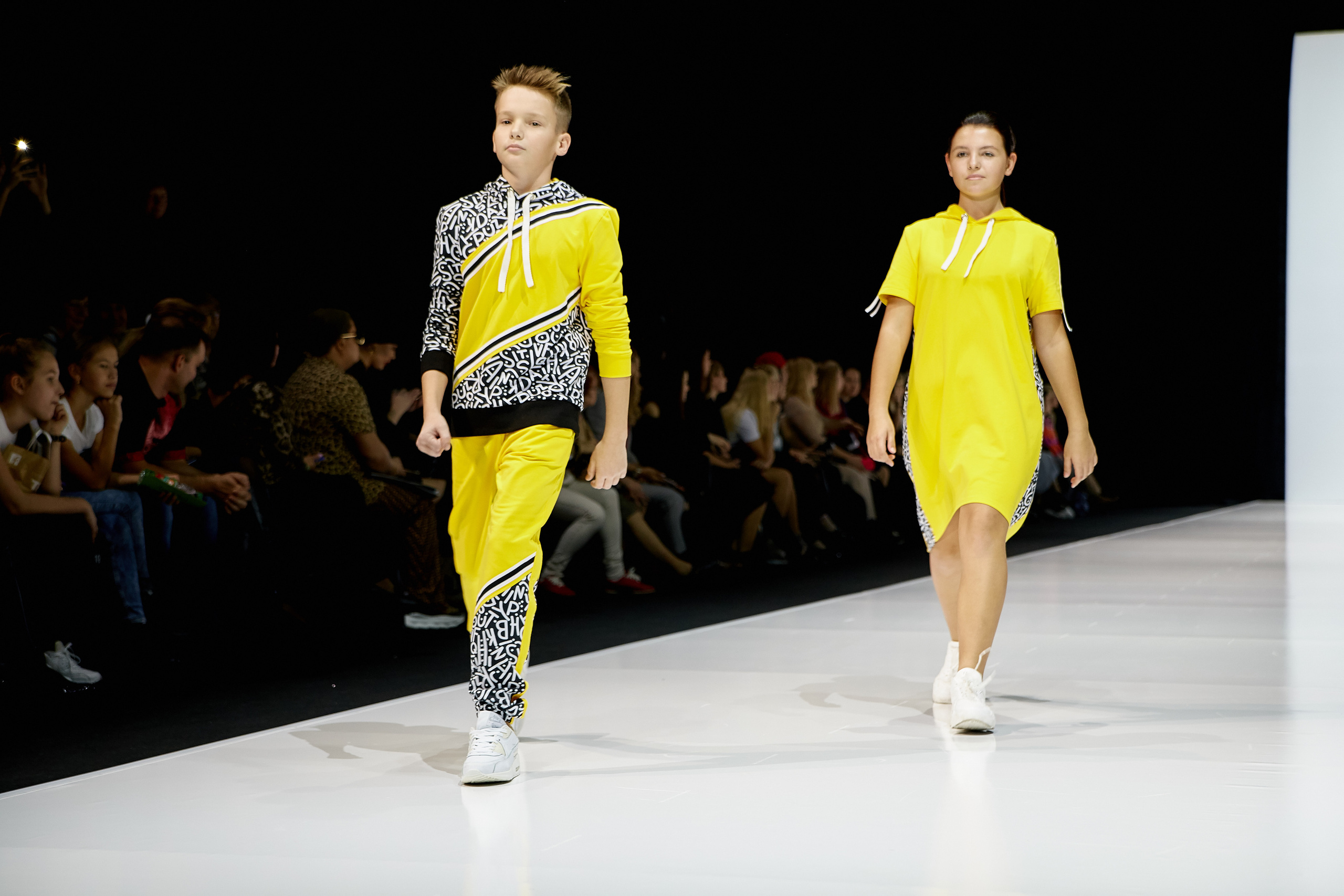 MFW 2019 oct (Moscow Fashion Week) Неделя Моды в Москве. Профессиональный фотограф Светлана Писарева