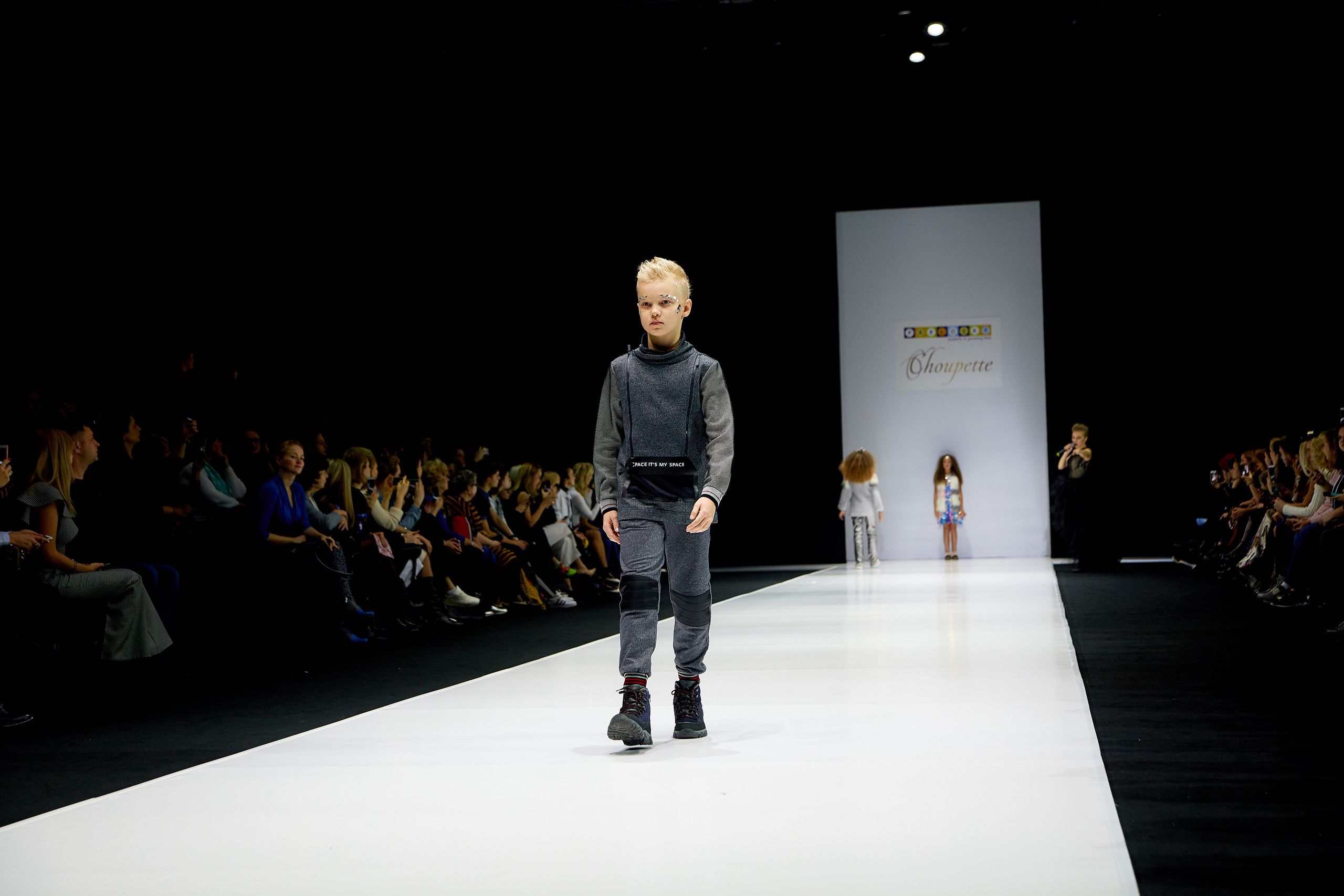 MFW 2018 oct (Moscow Fashion Week) Неделя Моды в Москве. Профессиональный фотограф Светлана Писарева