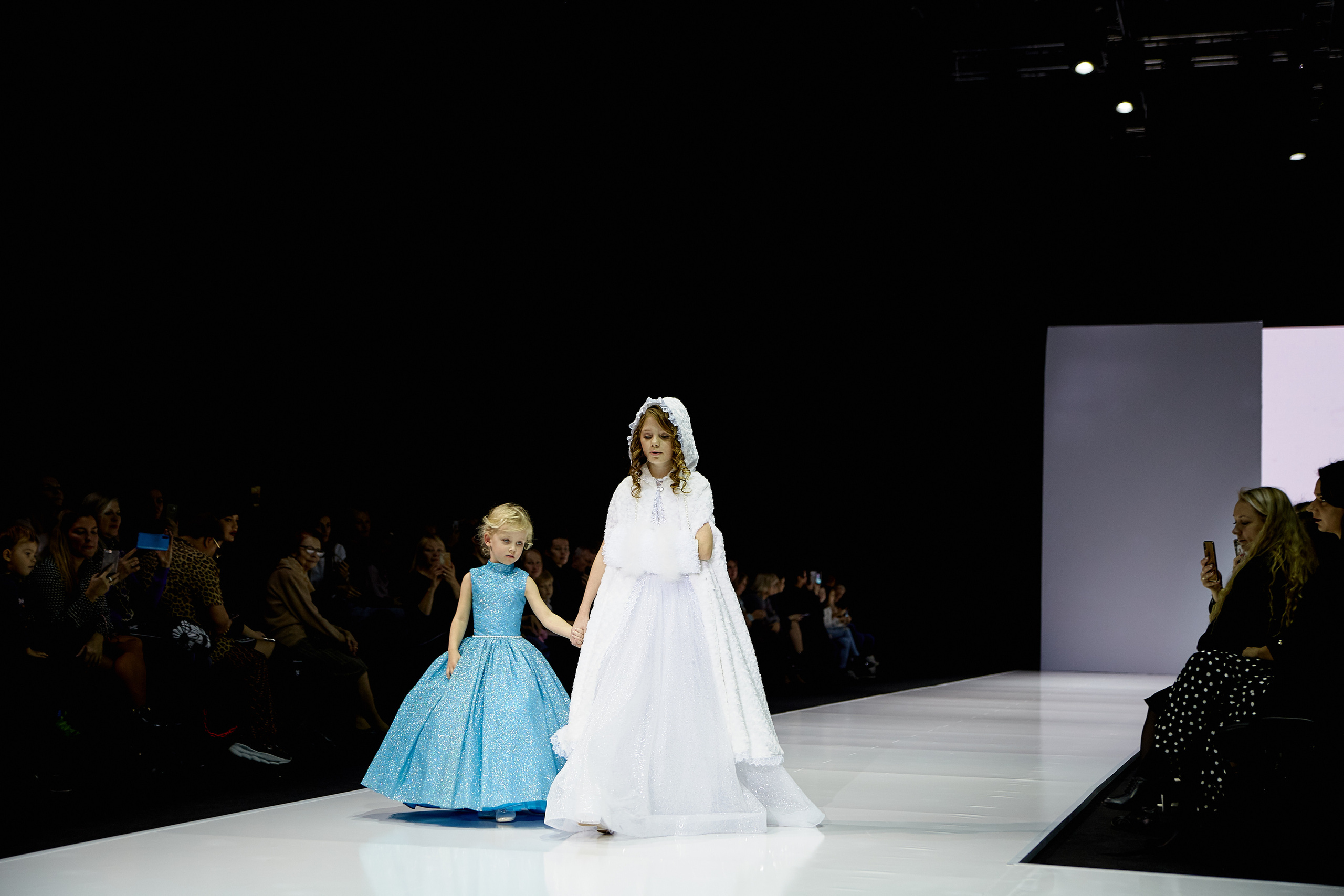 MFW 2019 oct (Moscow Fashion Week) Неделя Моды в Москве. Профессиональный фотограф Светлана Писарева