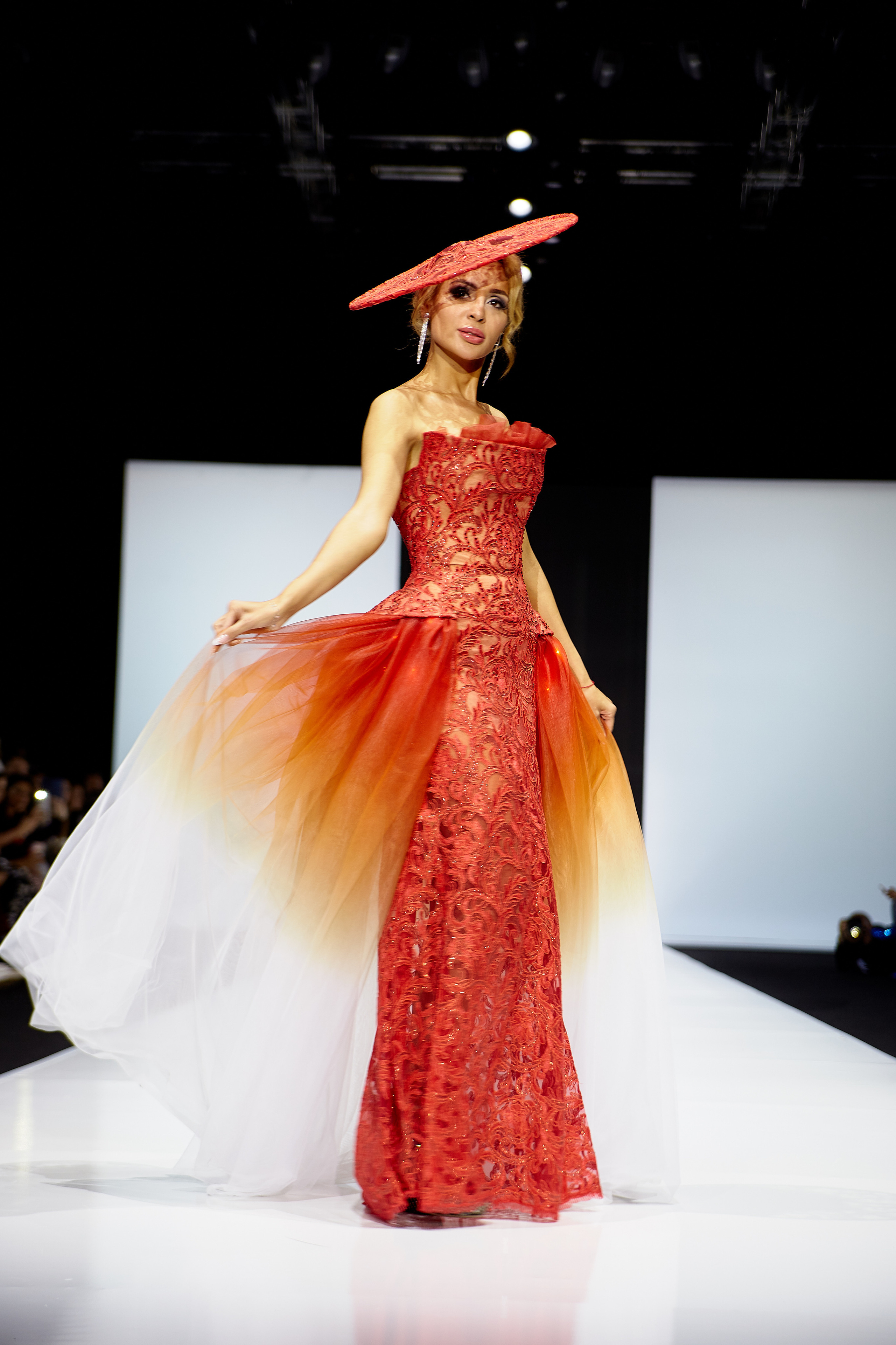 MFW 2019 oct (Moscow Fashion Week) Неделя Моды в Москве. Профессиональный фотограф Светлана Писарева