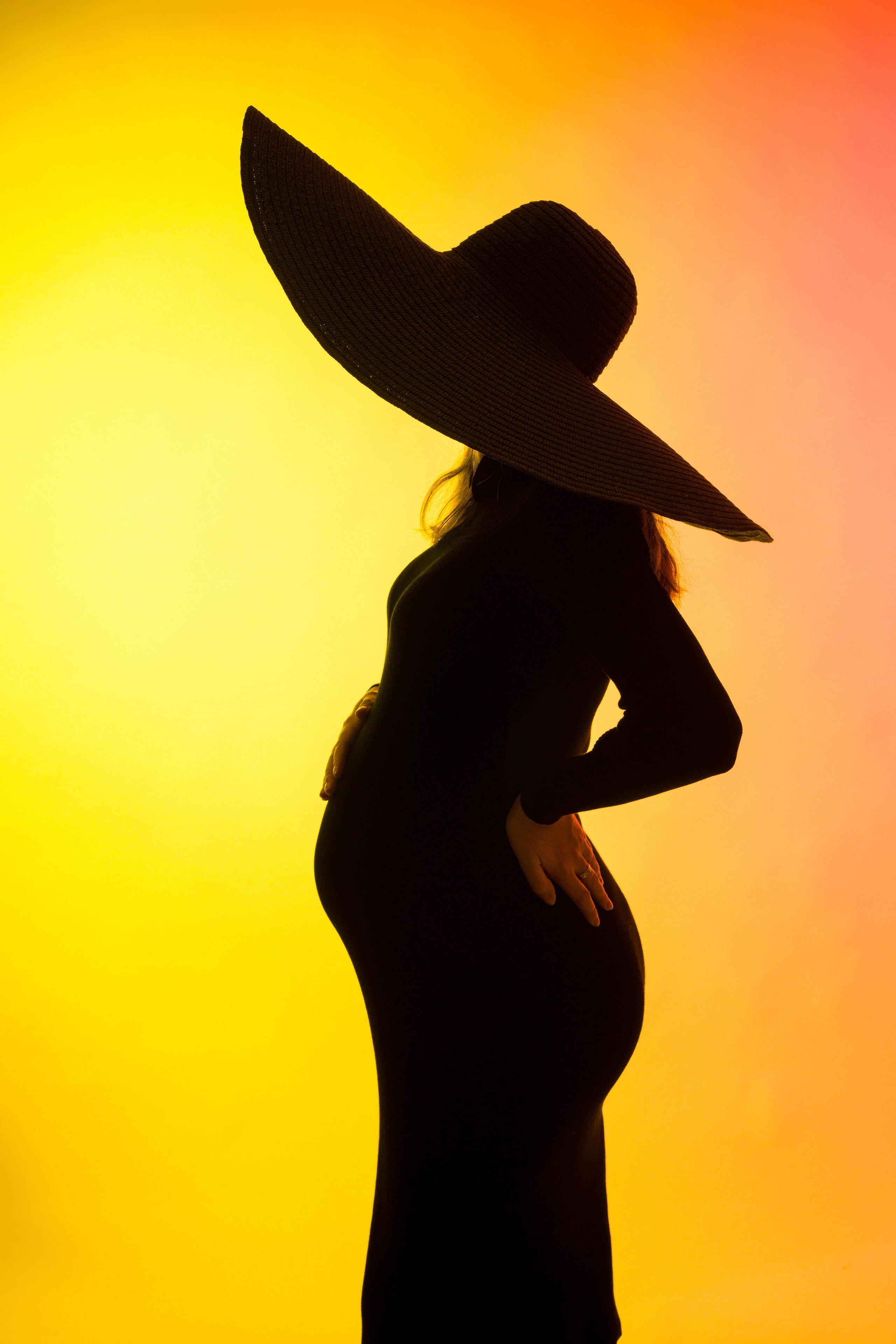 В ожидании. Фотоателье и полиграфия | Красивые фотосессии, сувениры с фото | Ремонт смартфонов, ноутбуков и техники в Коломне Zinovyev Team