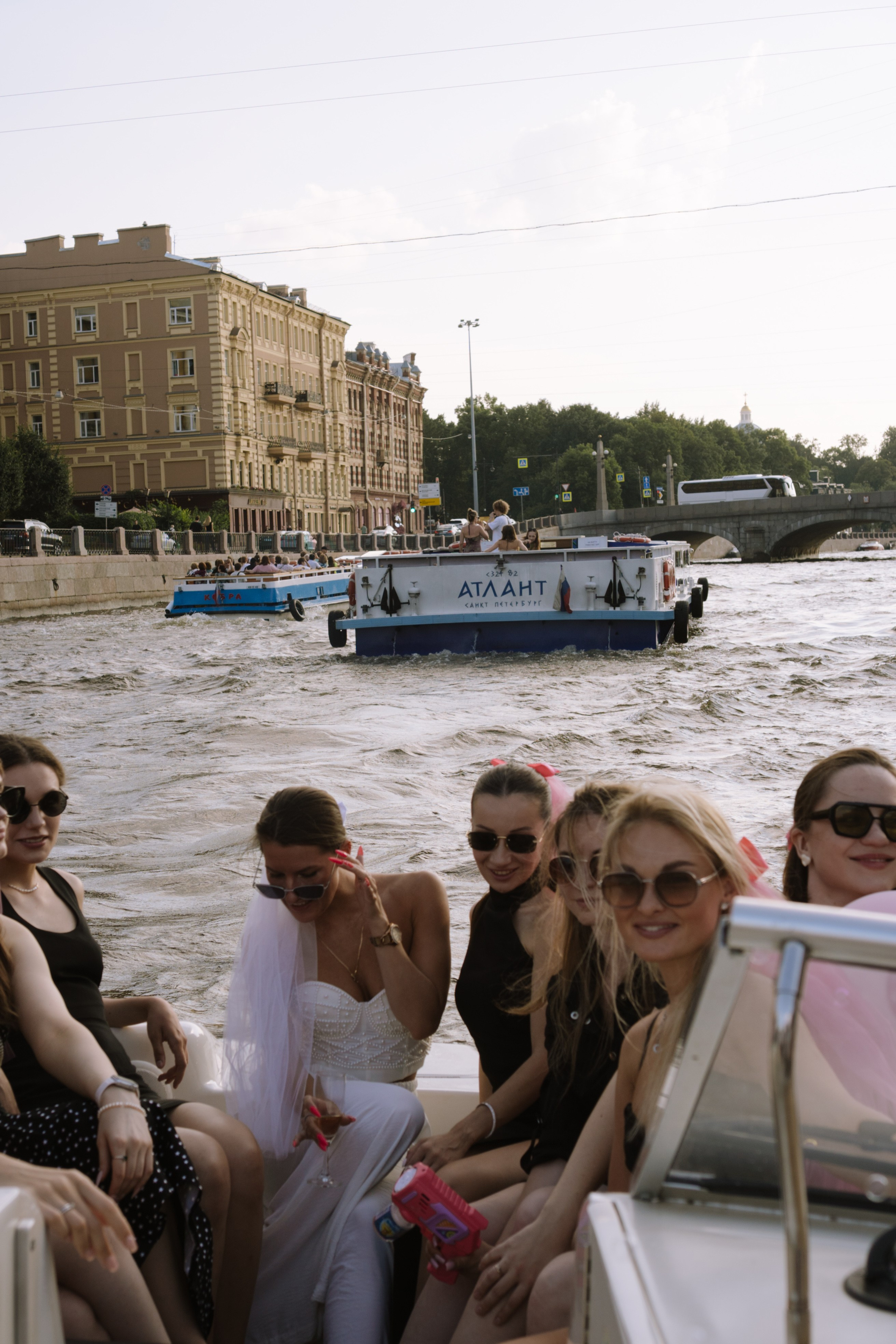 ДЕВИЧНИК НА КАТЕРЕ. Профессиональный фотограф, Санкт-Петербург — Виктория Богомолова