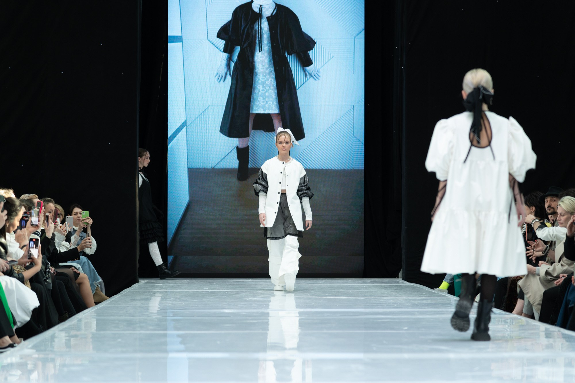 DEVUSI / 23. Sakunov Photo