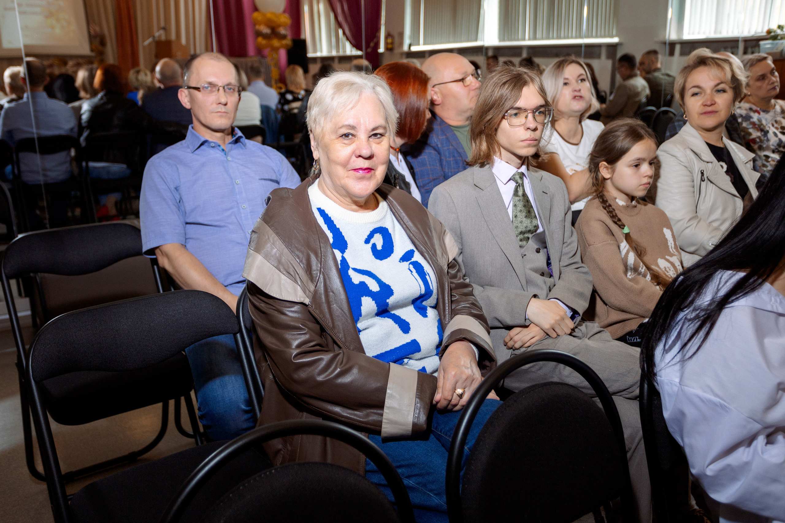 ВРУЧЕНИЕ АТТЕСТАТОВ: Пример. Все фото. Профессиональный фотограф в Ижевске Леша Петров