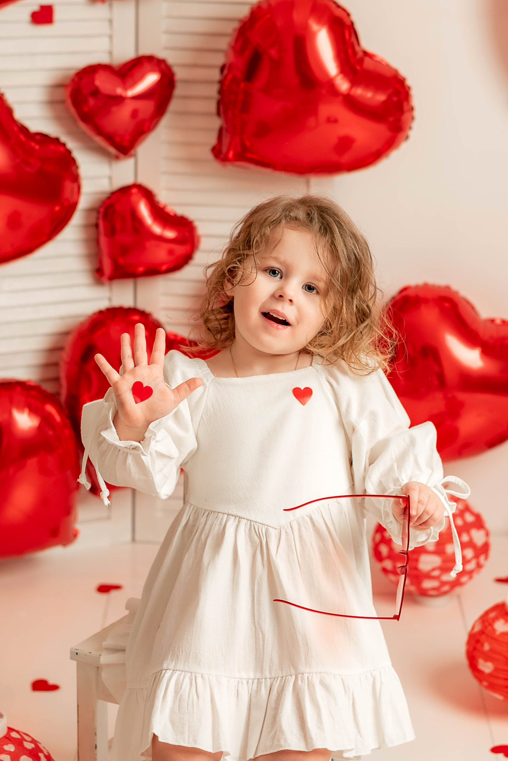 Алиса — сердечки. Семейный и детский фотограф Наталья Горда