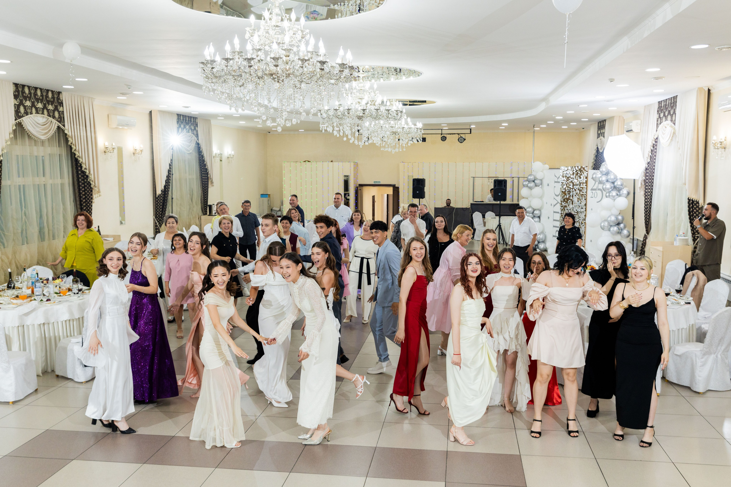 Школа № 10. Выпускной, 11 «А» класс