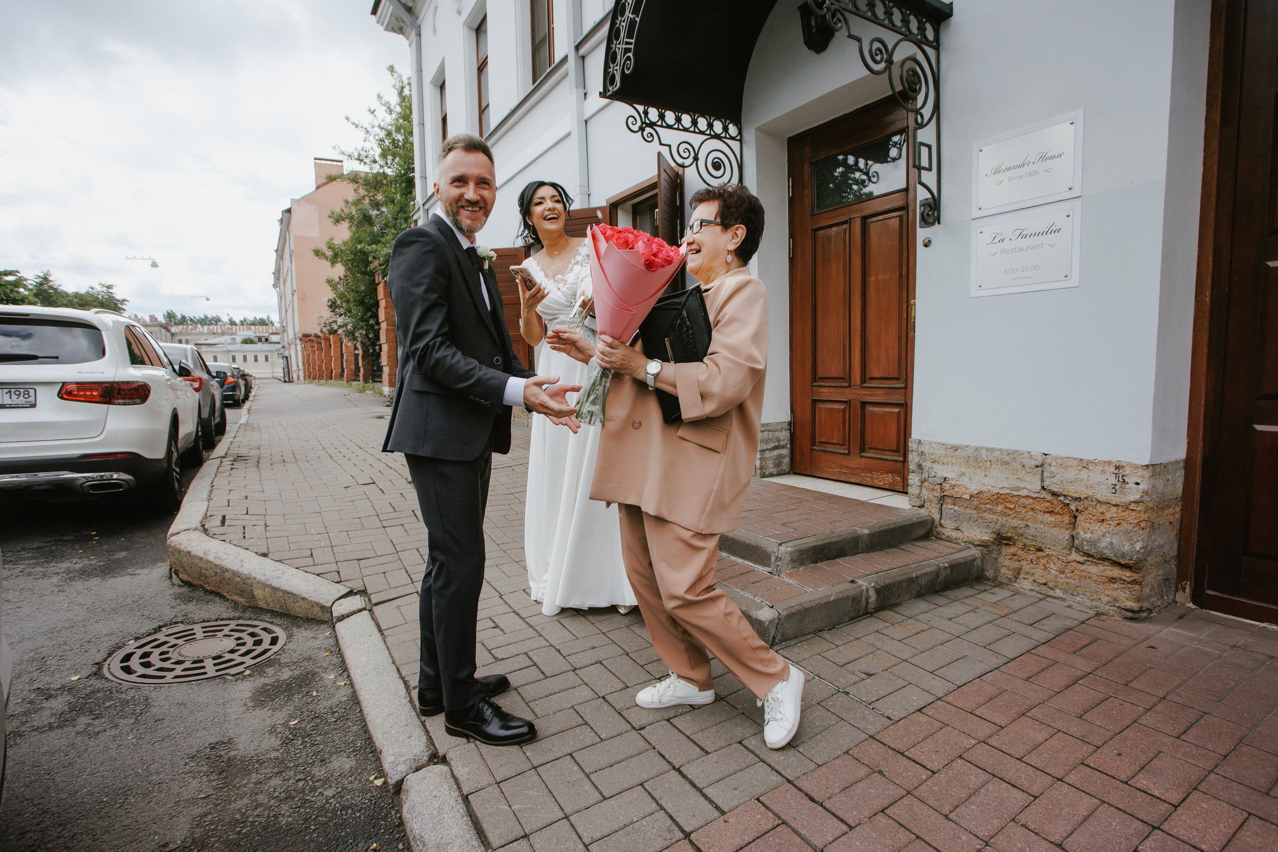 Свадьба в Питере весной. Свадебный фотограф СПБ