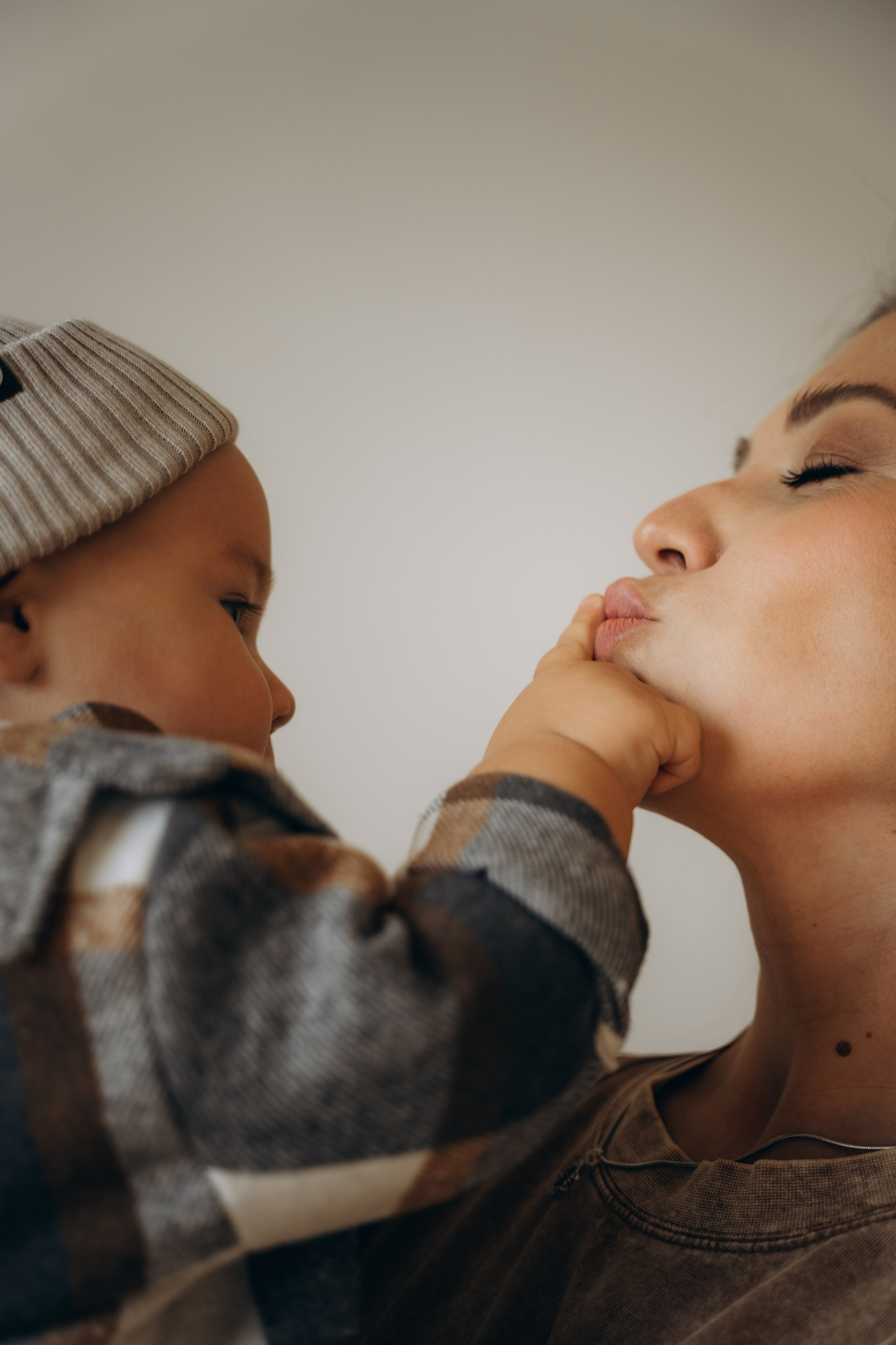 Мама и сыночек. Семейный фотограф Москва. Фотограф беременности и материнства Москва