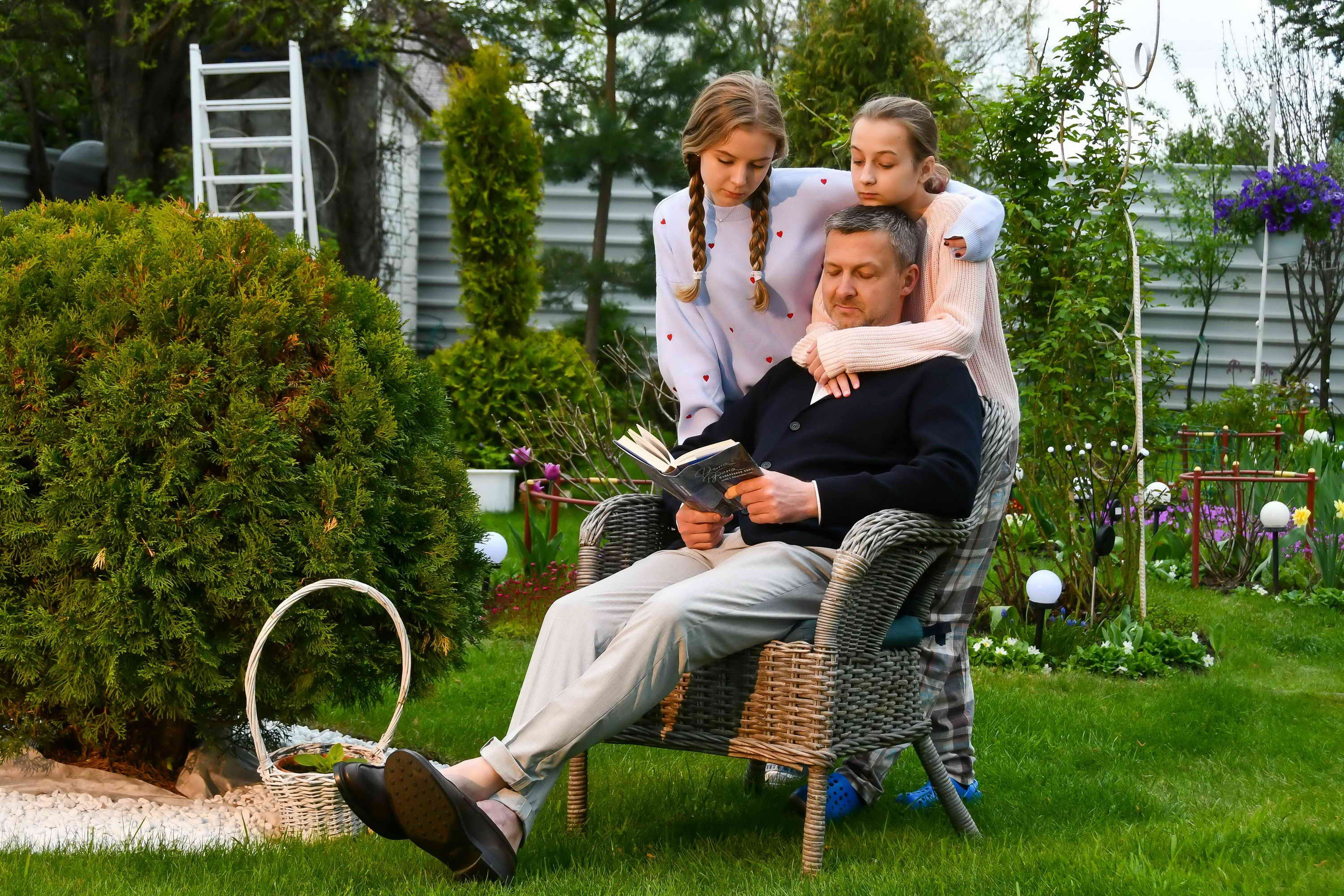 Выписка из роддома. Гуляния. Репортажный и детский фотограф в Новосибирске