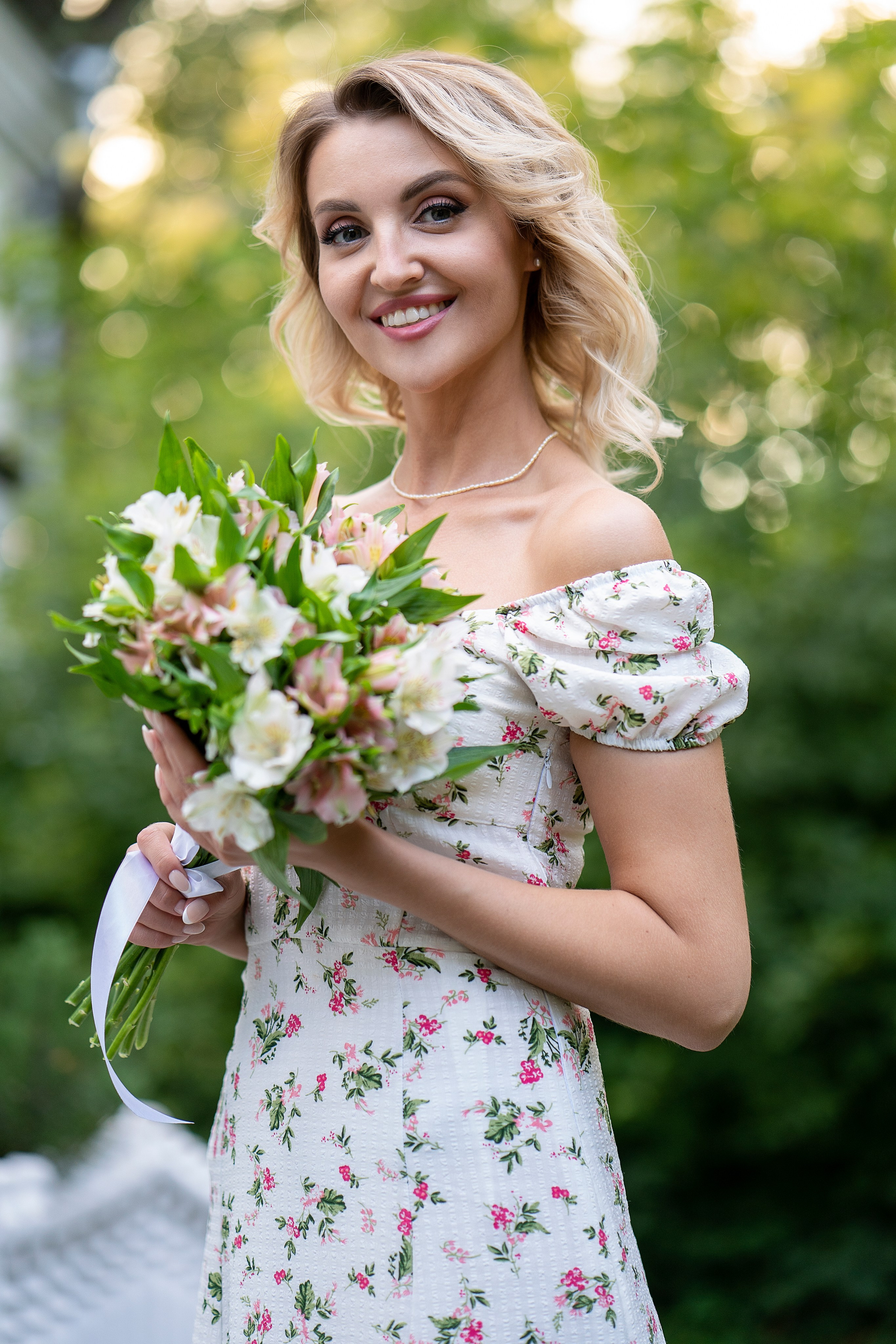 Александра. Главная