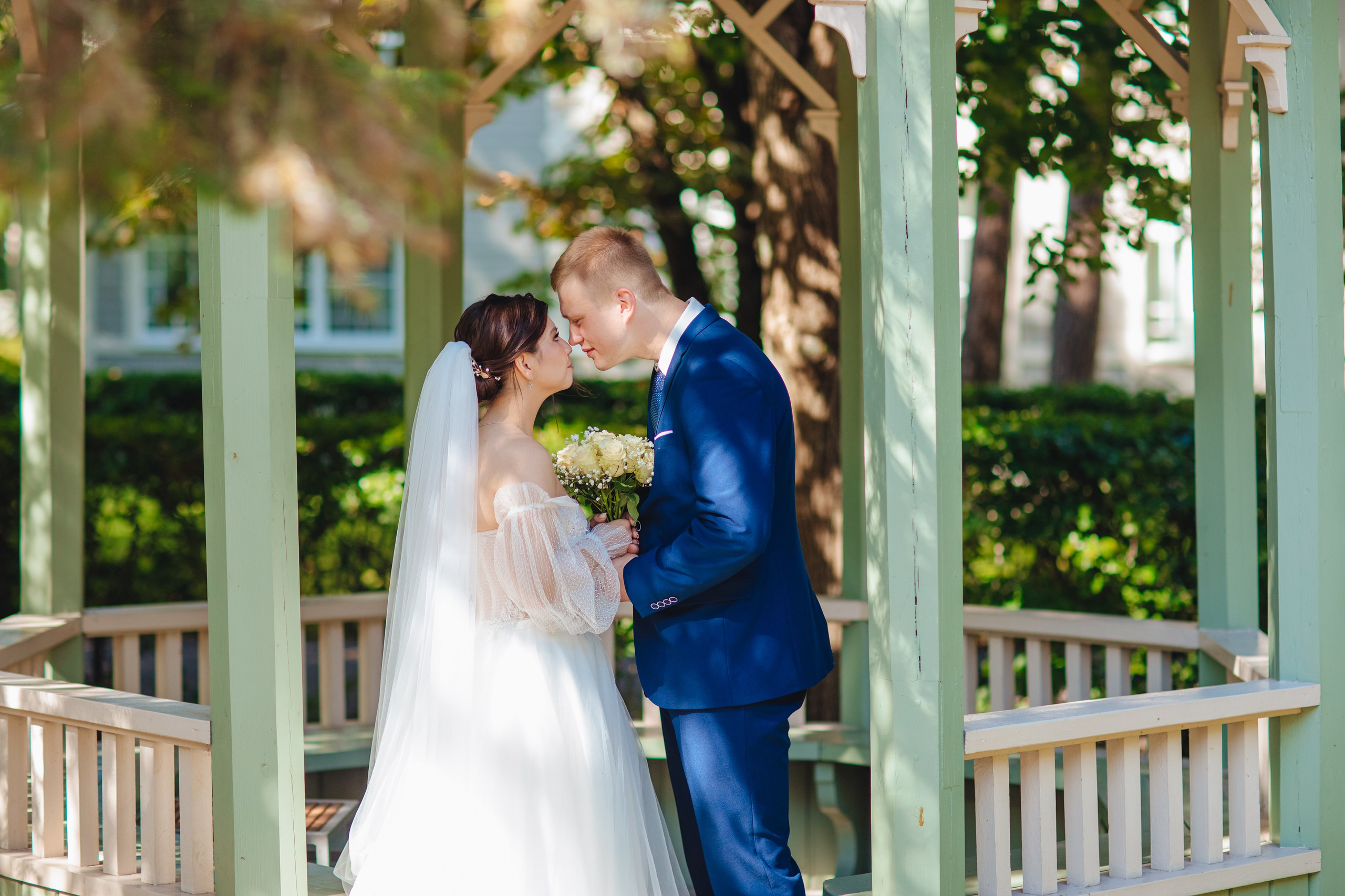 Василиса и Дмитрий. Прогулка в Пенатах. Свадебный и семейный фотограф в Санкт-Петербурге и Сестрорецке