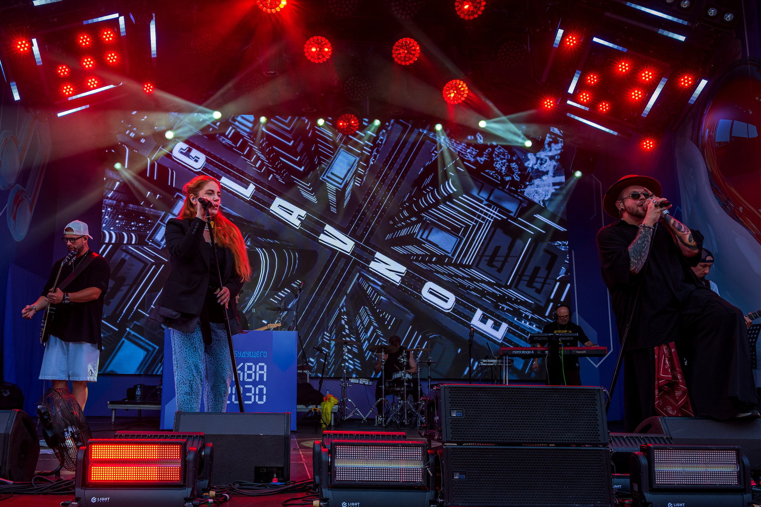 Группа города. Фотограф в Москве Демьян Лопатов