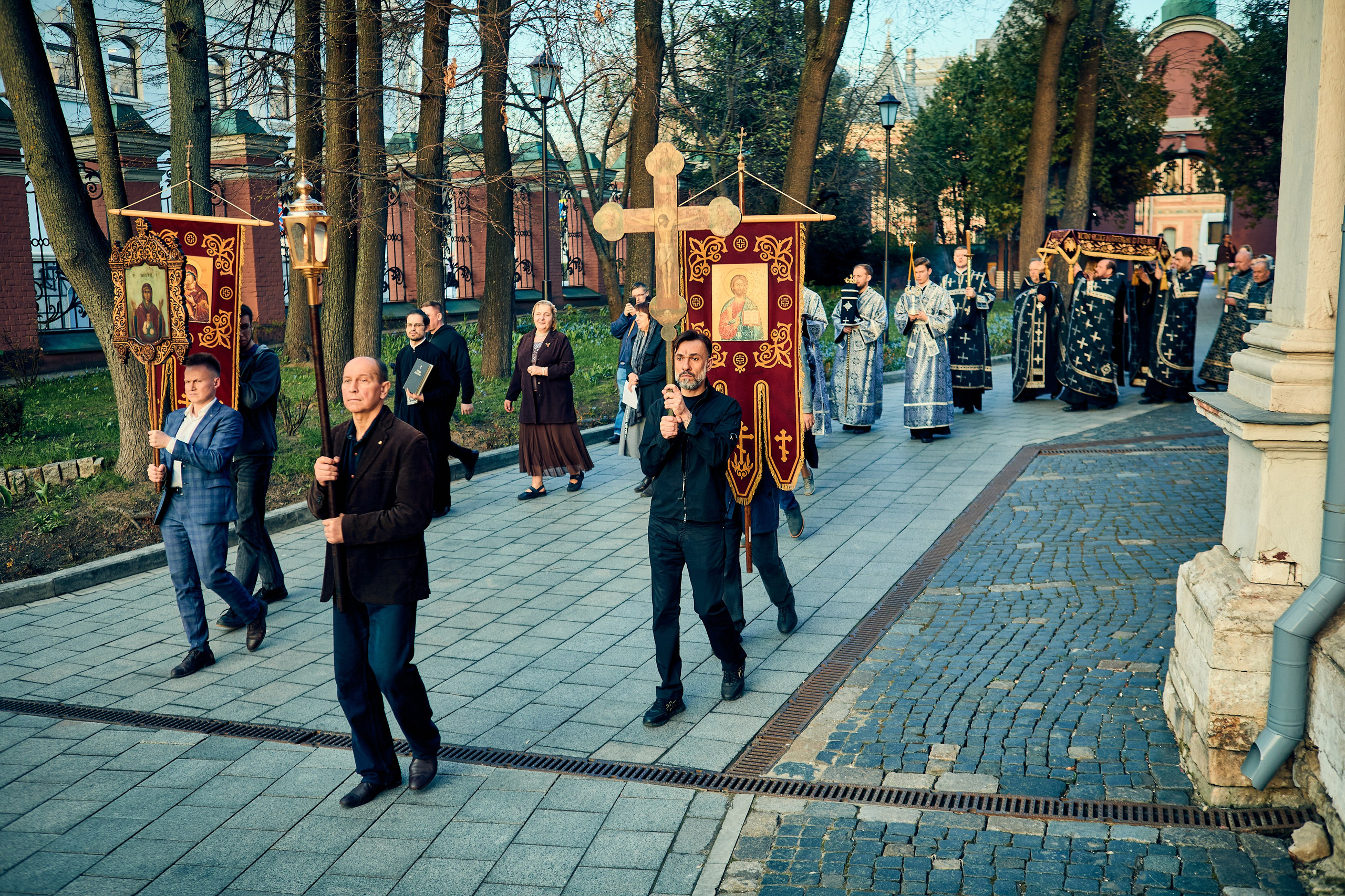 Утреня. Погребение Спасителя. DMITRY MOISEENKO — фотограф, художник, топ-стилист