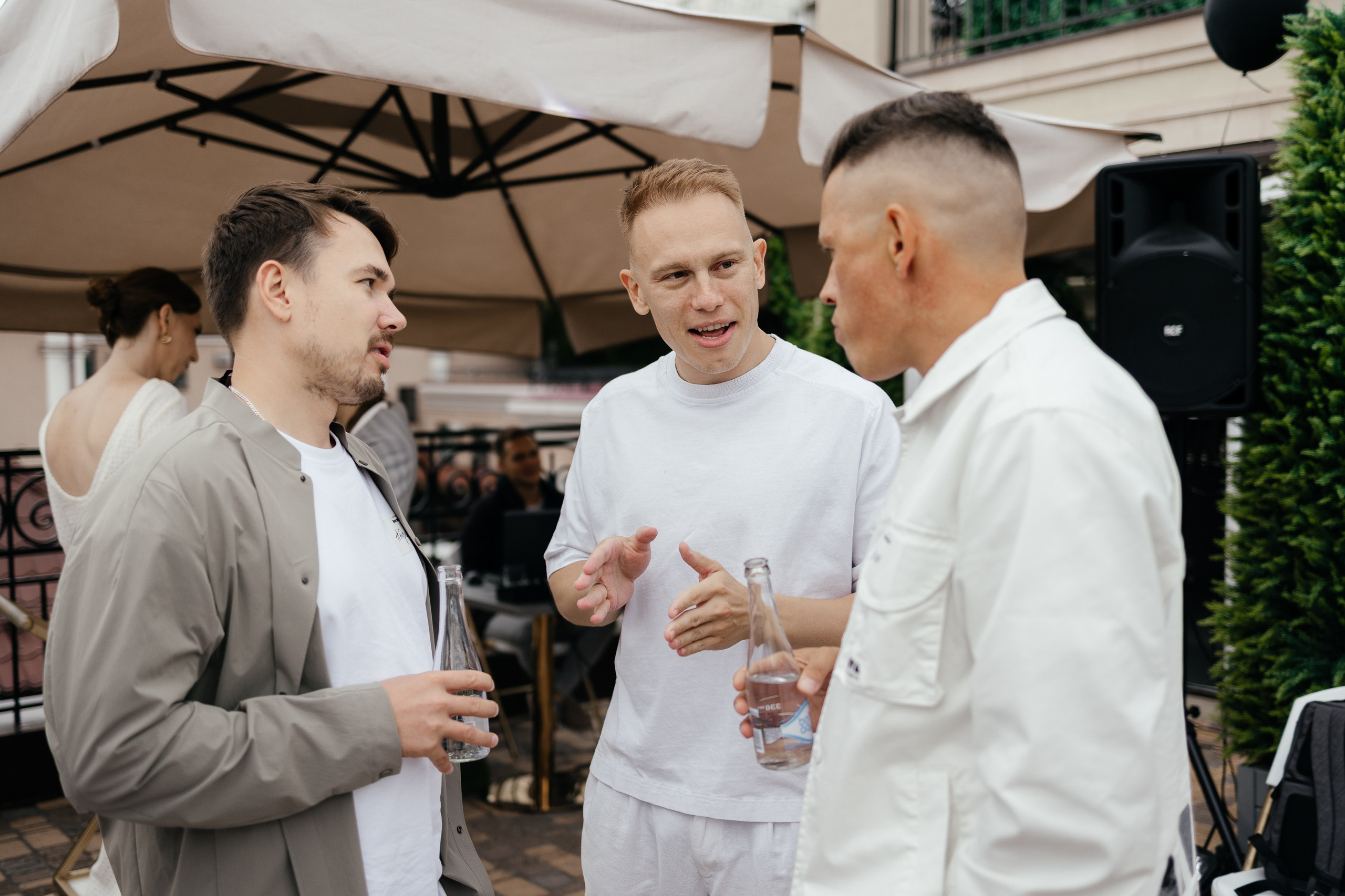 СЭНСЭЙ — бизнес клуб. Портретный и репортажный фотограф в Казани Максим Сипачев