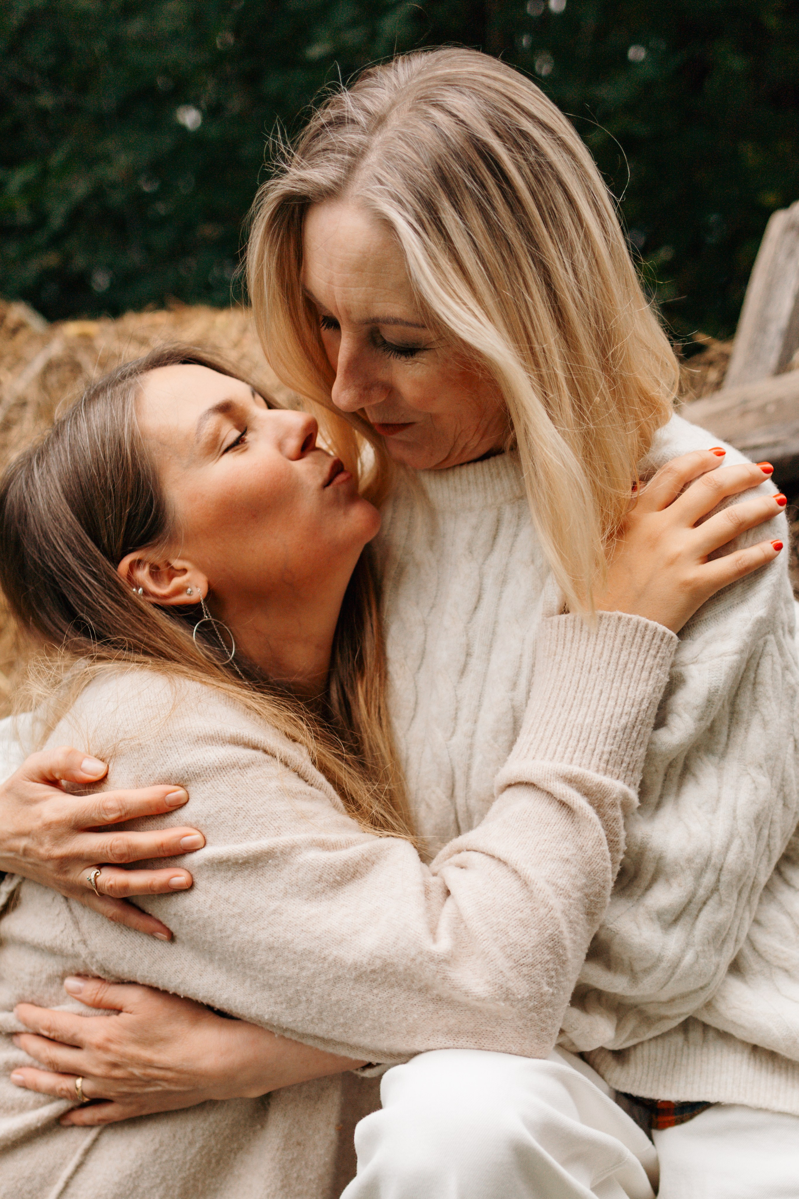 Осень в ладошках мамы. Ваш фотограф