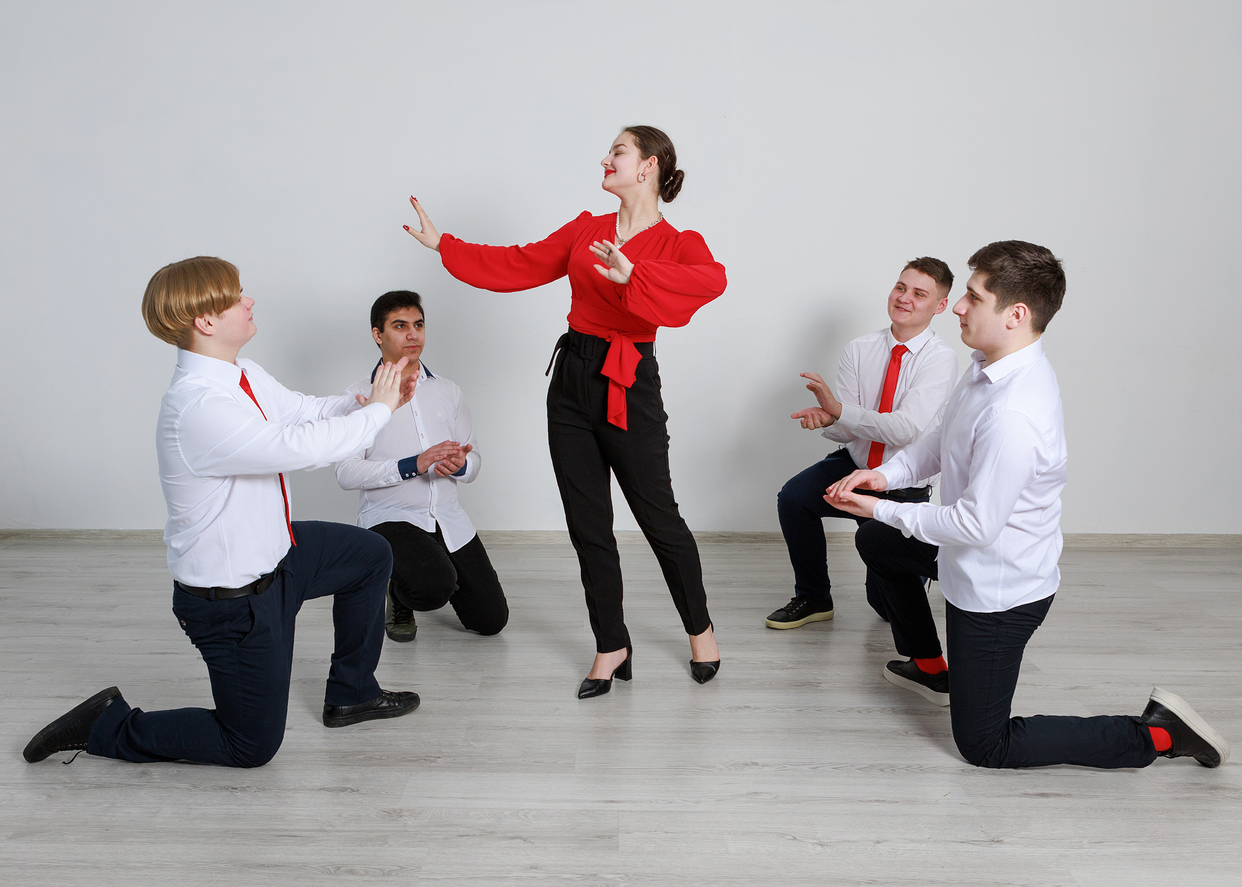 Школа 9 — 11 классы. Выпускные альбомы для школ и детских садов